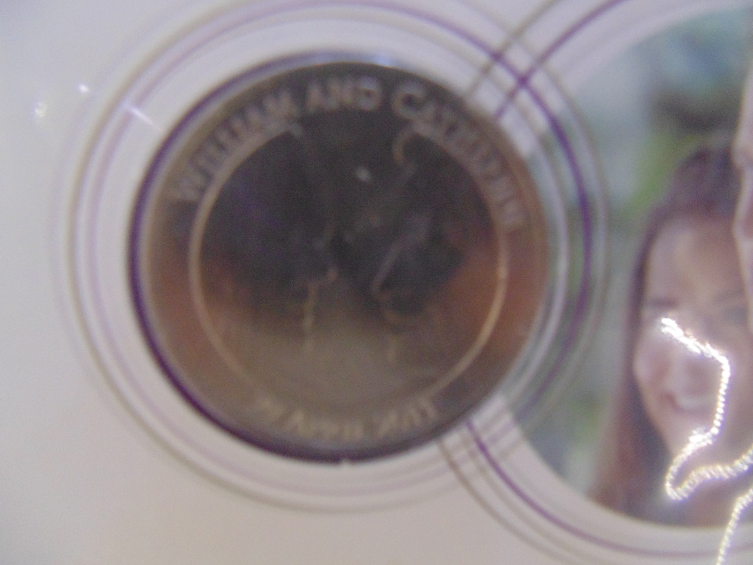 2 William and Catherine 5 pound coins - Image 3 of 3