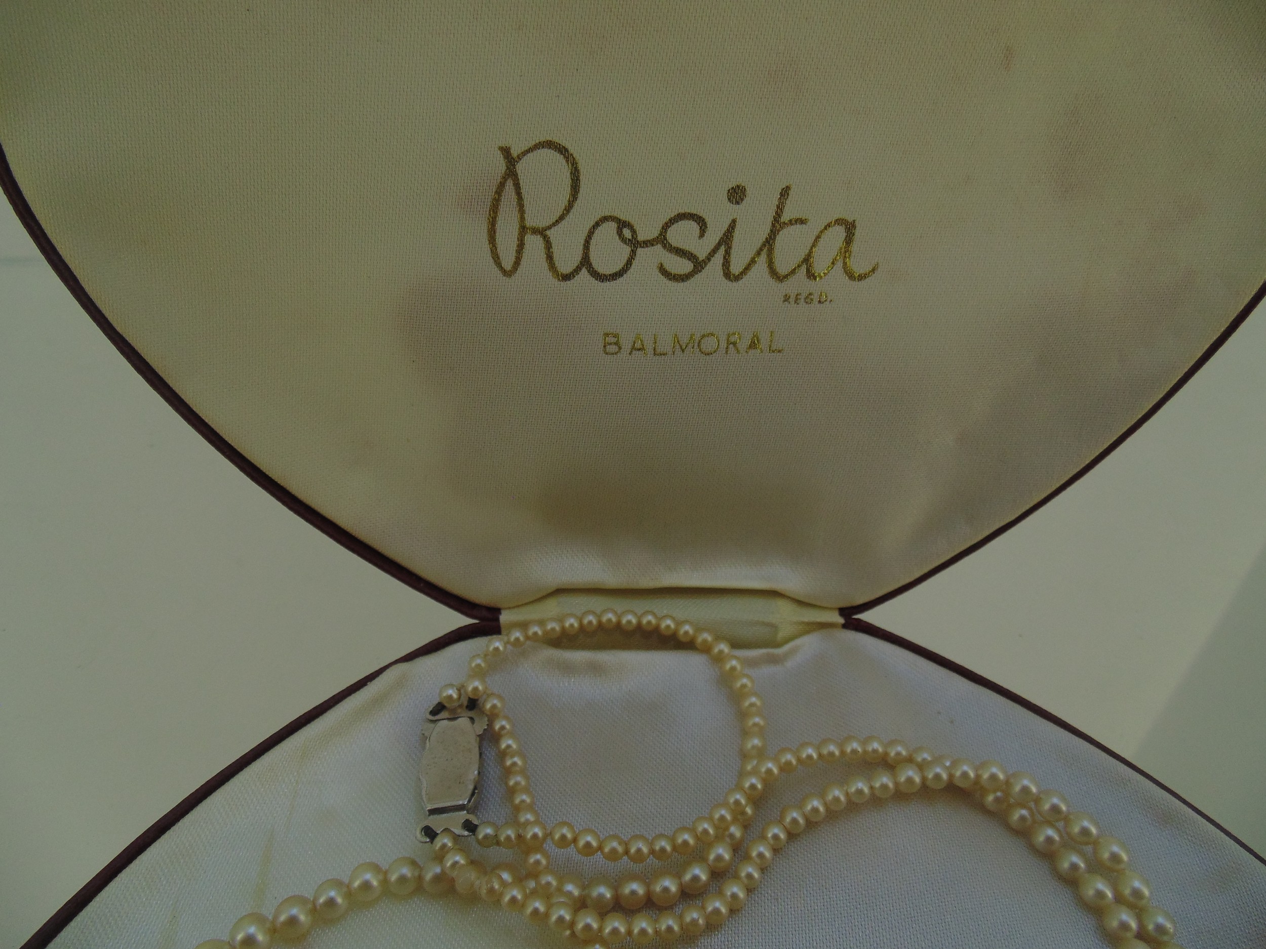 Rosita bal morrow Pearl Necklace in case - Image 2 of 4