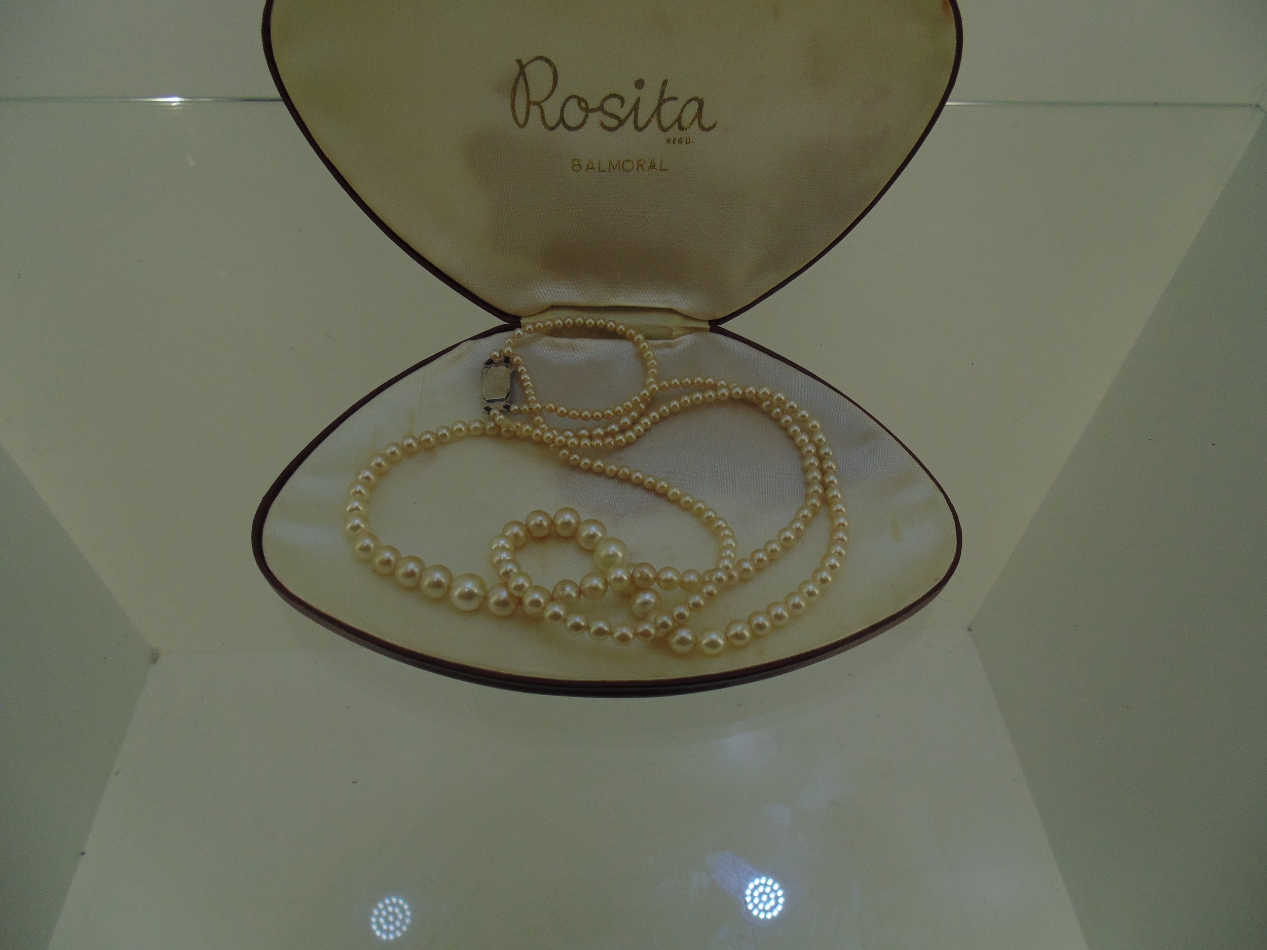 Rosita bal morrow Pearl Necklace in case