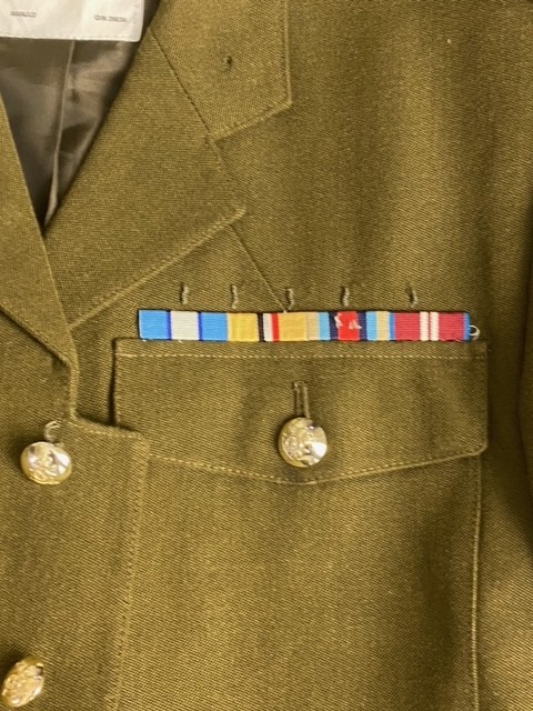 Royal Artillery Sergeant dress uniform - Image 4 of 4