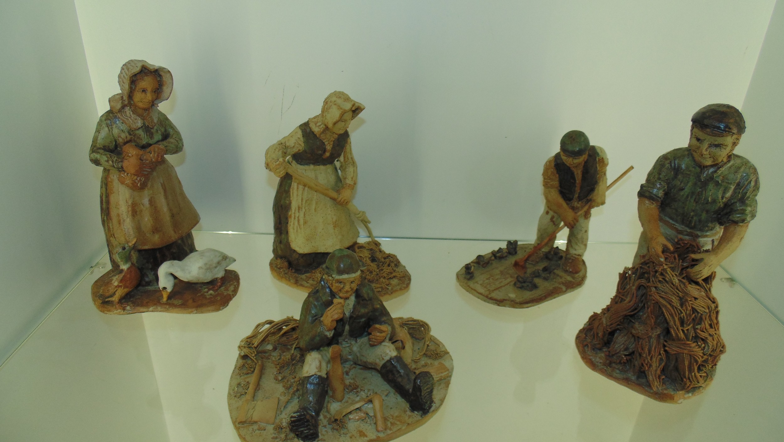 5 pieces of Rosemarie Cook pottery , figurines from the anglian potters