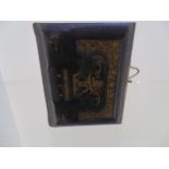 Victorian photo album with 20 photos inside