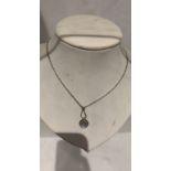 925 silver necklace and opearlescent pendent