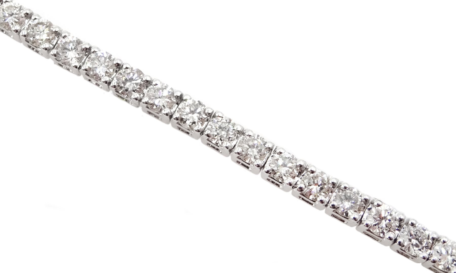 White gold round brilliant cut diamond line bracelet - Image 4 of 4