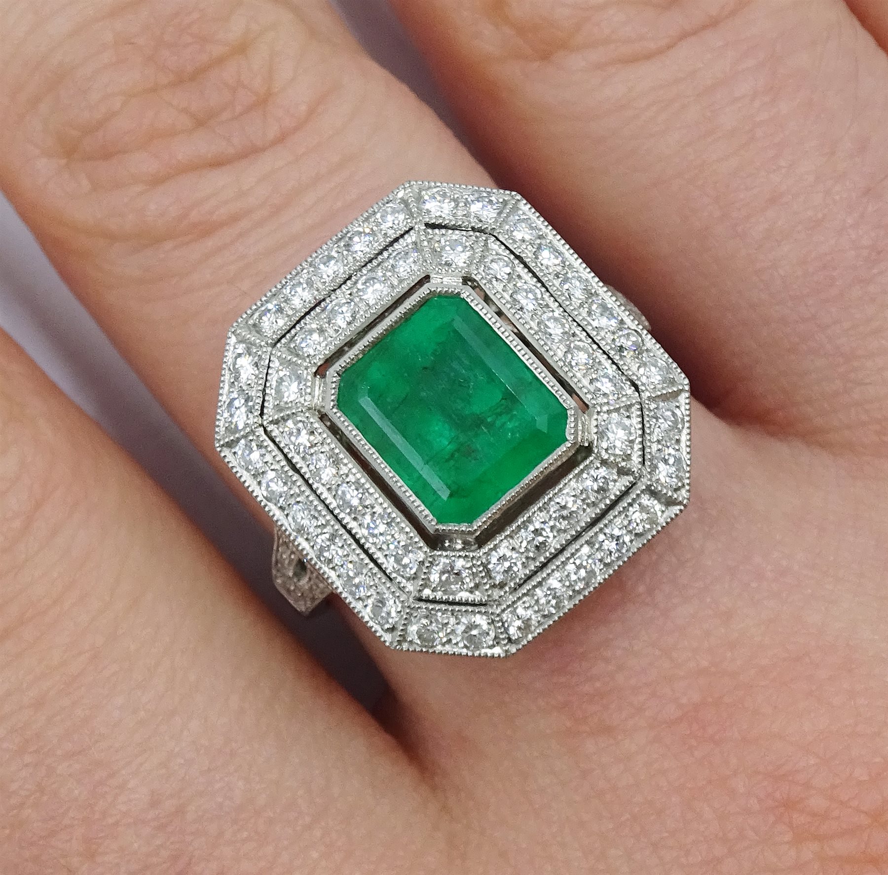 Platinum emerald and double row diamond ring - Image 2 of 5