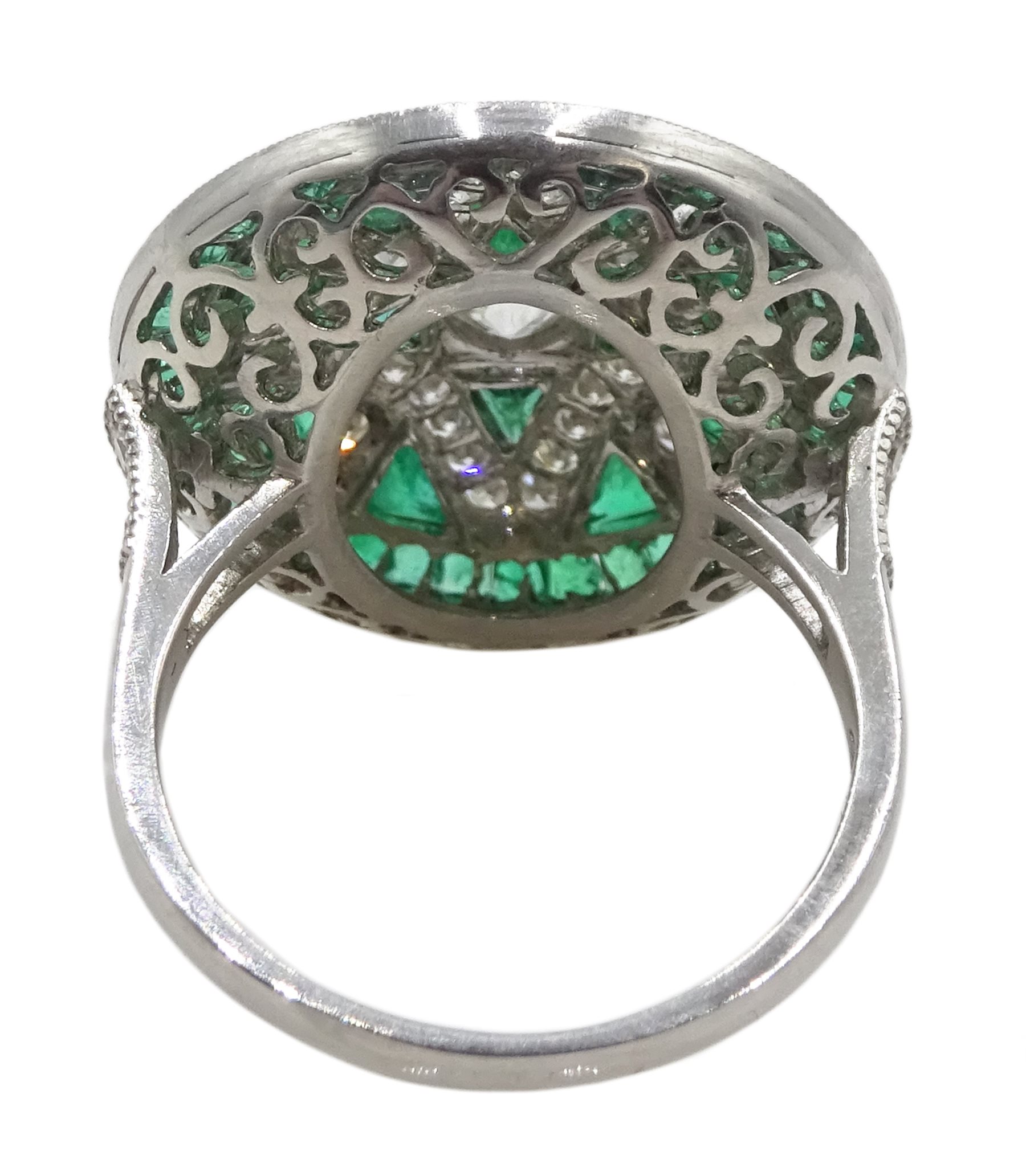 Platinum circular diamond and emerald, fancy design dress ring - Image 5 of 6
