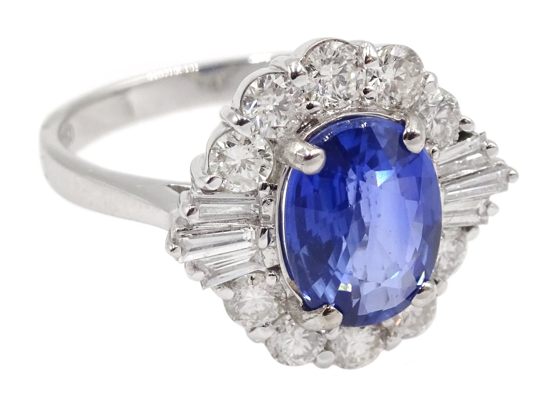 18ct white gold sapphire and diamond cluster ring - Image 3 of 5