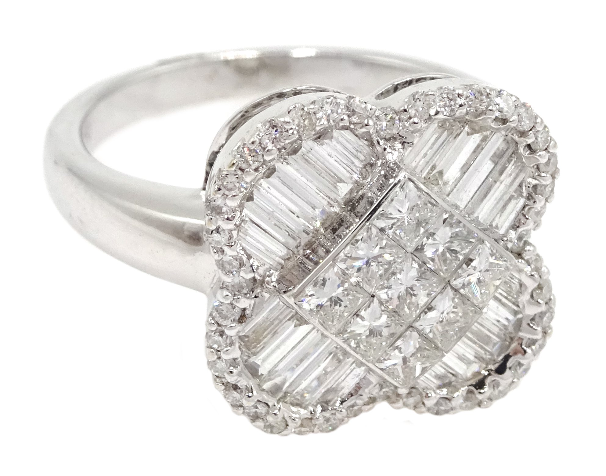 18ct white gold and diamond cluster ring - Image 3 of 6