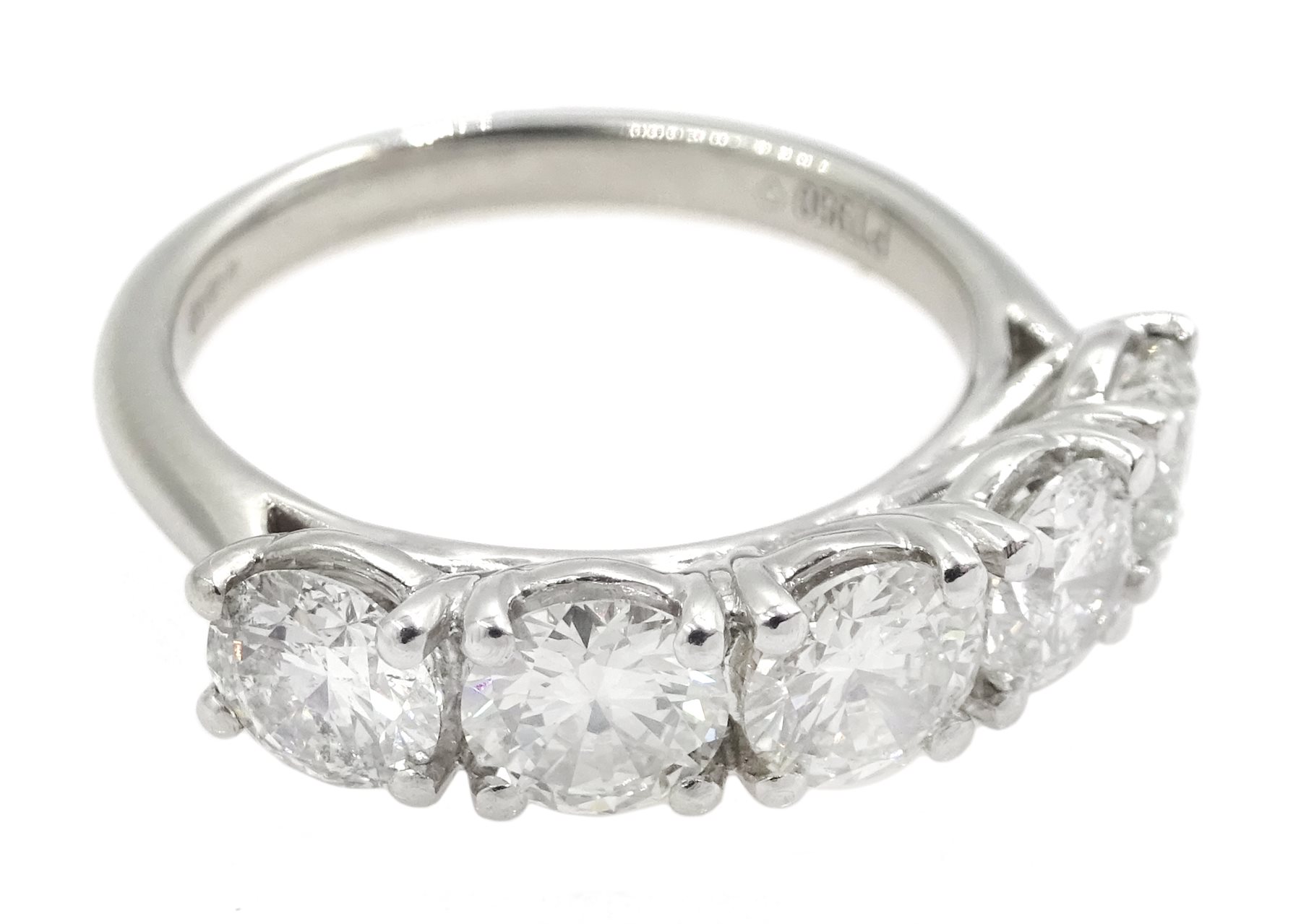 Platinum five stone round brilliant cut diamond ring - Image 3 of 5