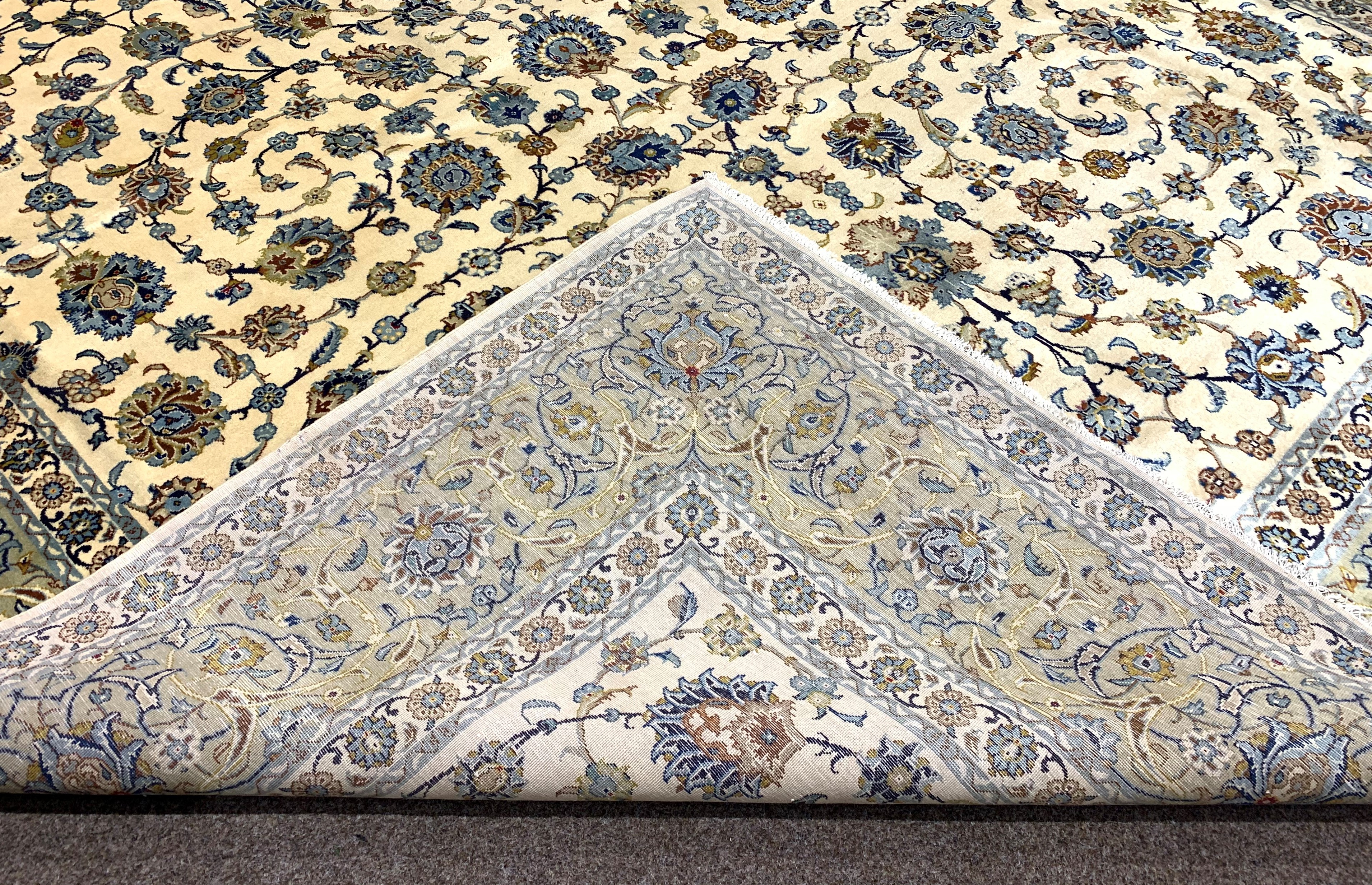 Large Persian Kashan carpet - Image 3 of 5