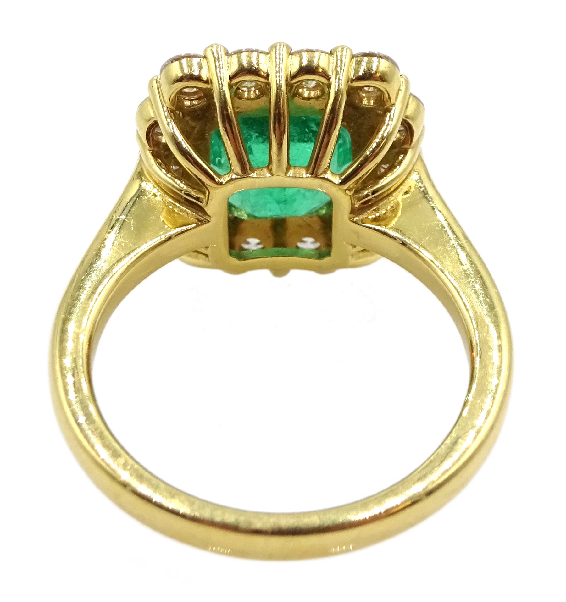 18ct gold emerald and diamond cluster ring - Image 6 of 6