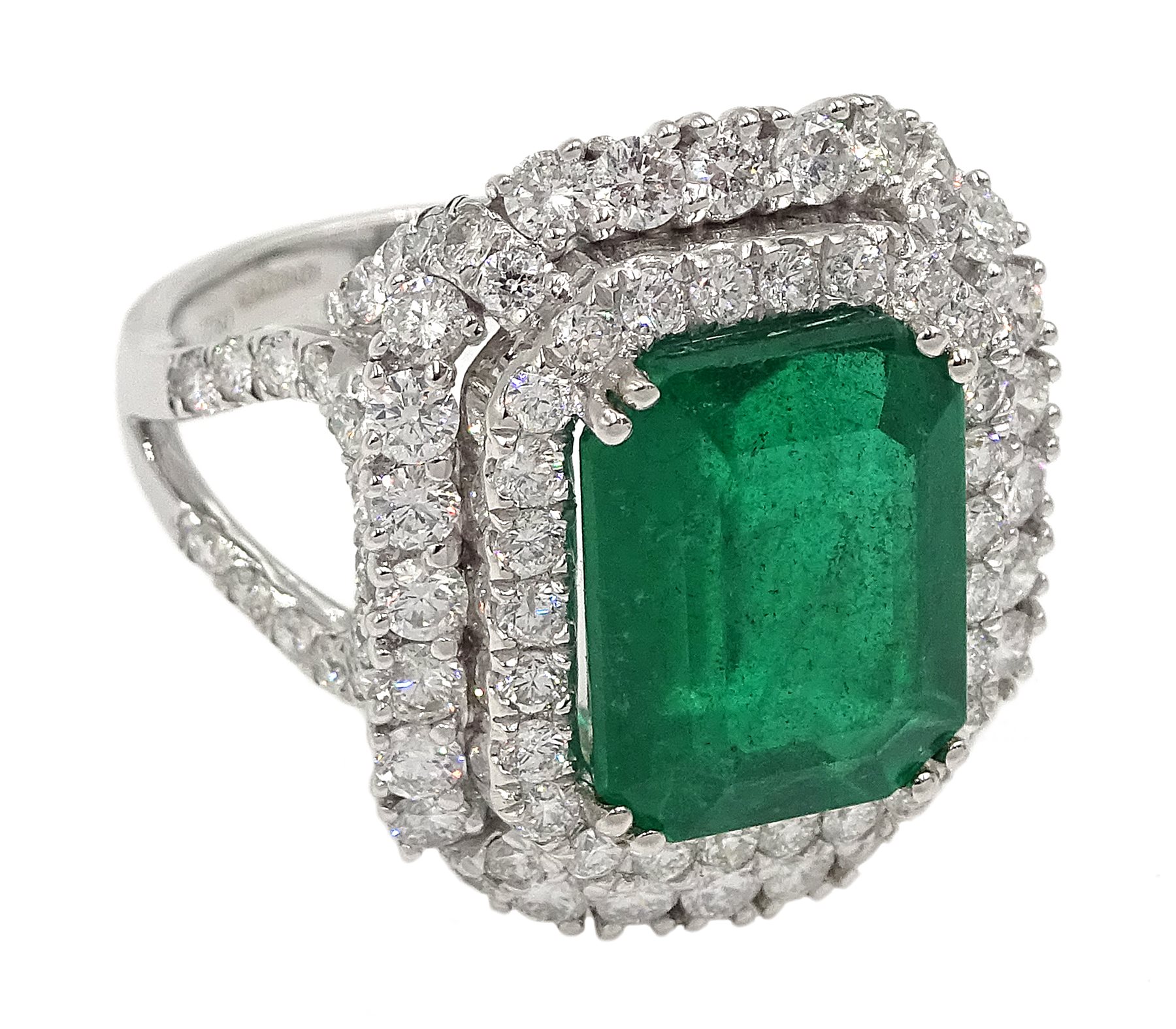 18ct white gold emerald and double halo diamond cluster ring - Image 4 of 7