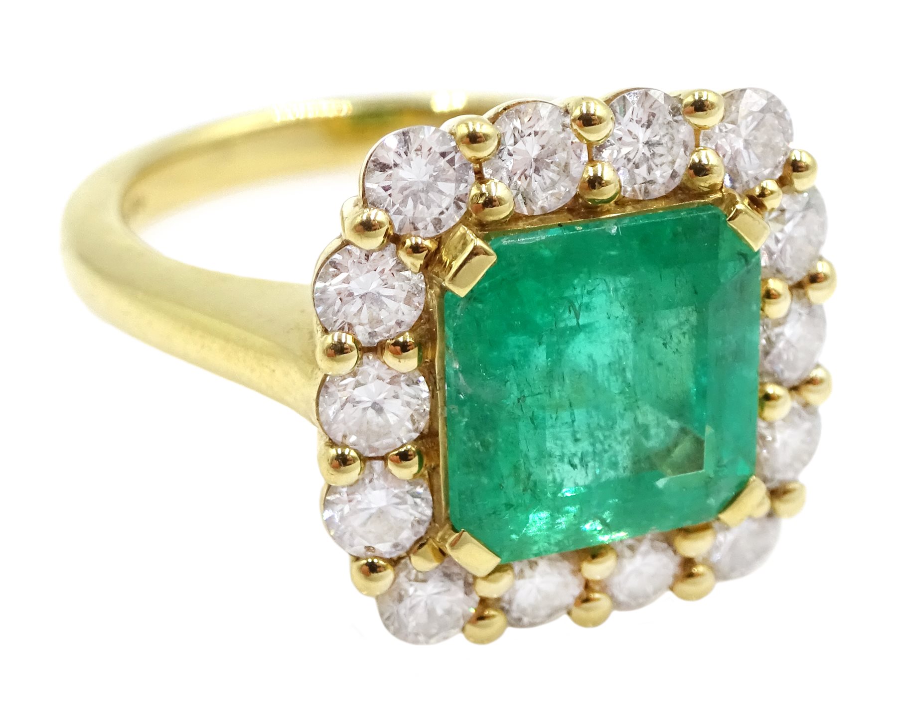 18ct gold emerald and diamond cluster ring - Image 3 of 6
