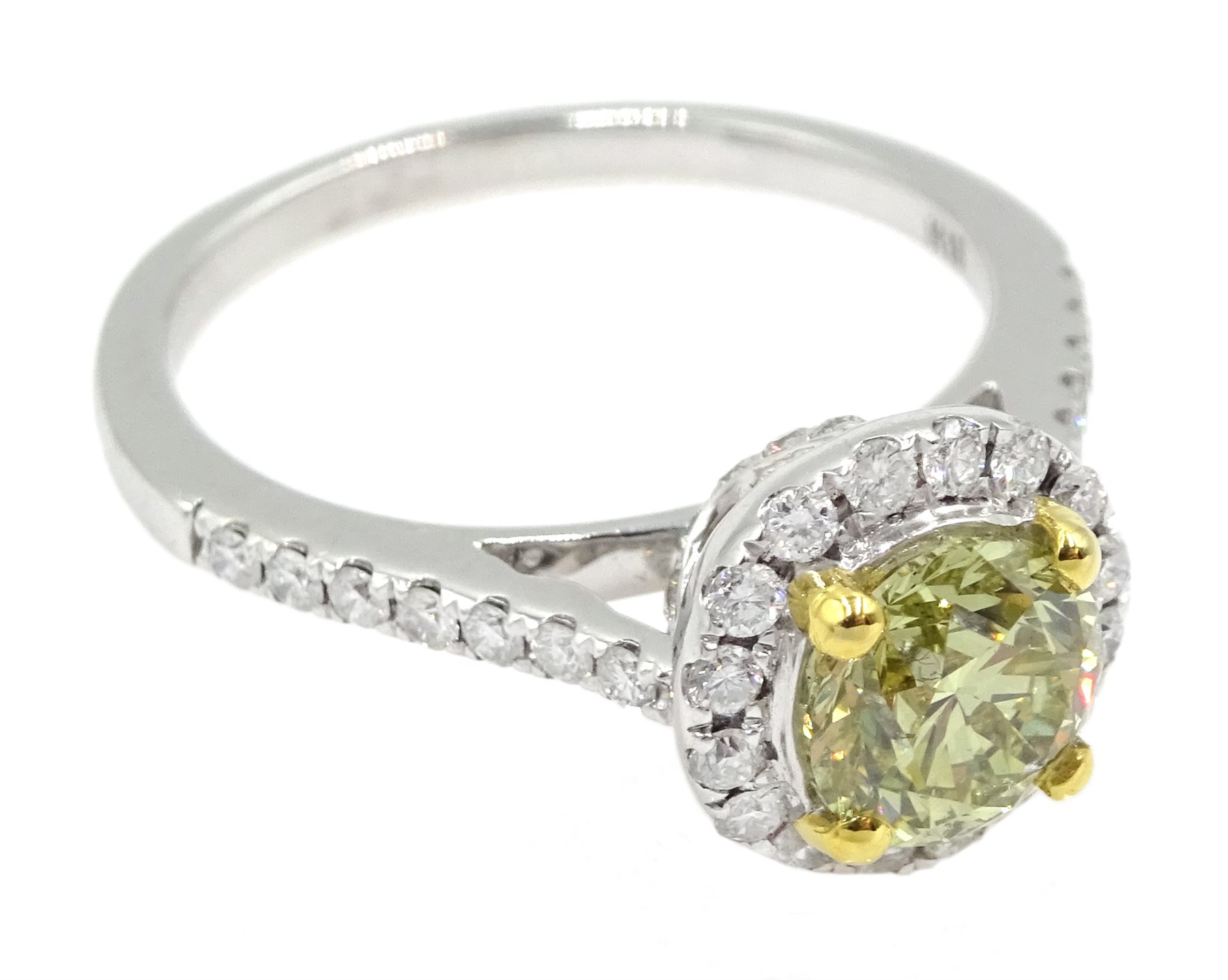 18ct white gold diamond halo ring - Image 3 of 6