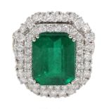 18ct white gold emerald and double halo diamond cluster ring