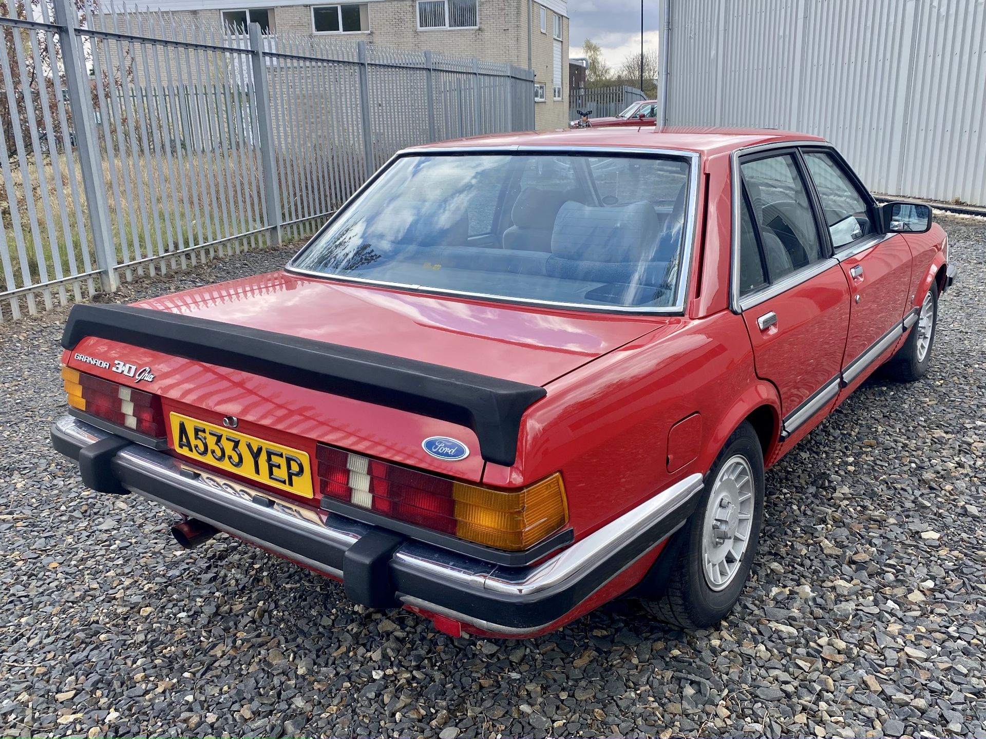 Ford Granada Ghia 3.0 - Image 37 of 51