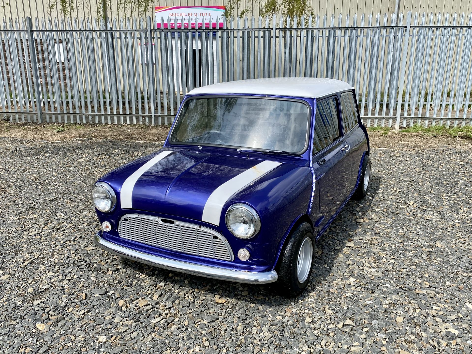 Mini MK2  - Image 15 of 42