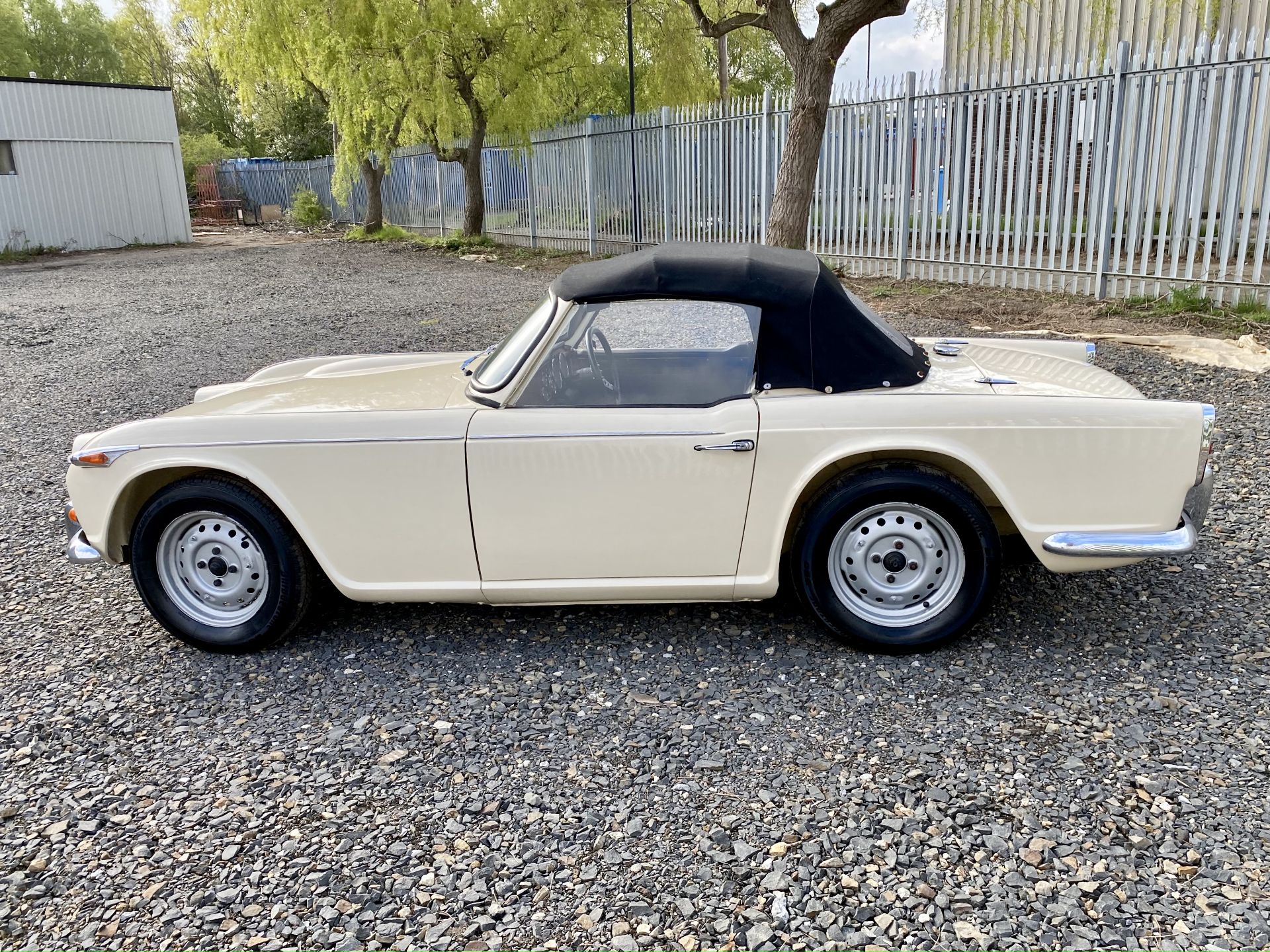 Triumph TR4A - Image 13 of 53