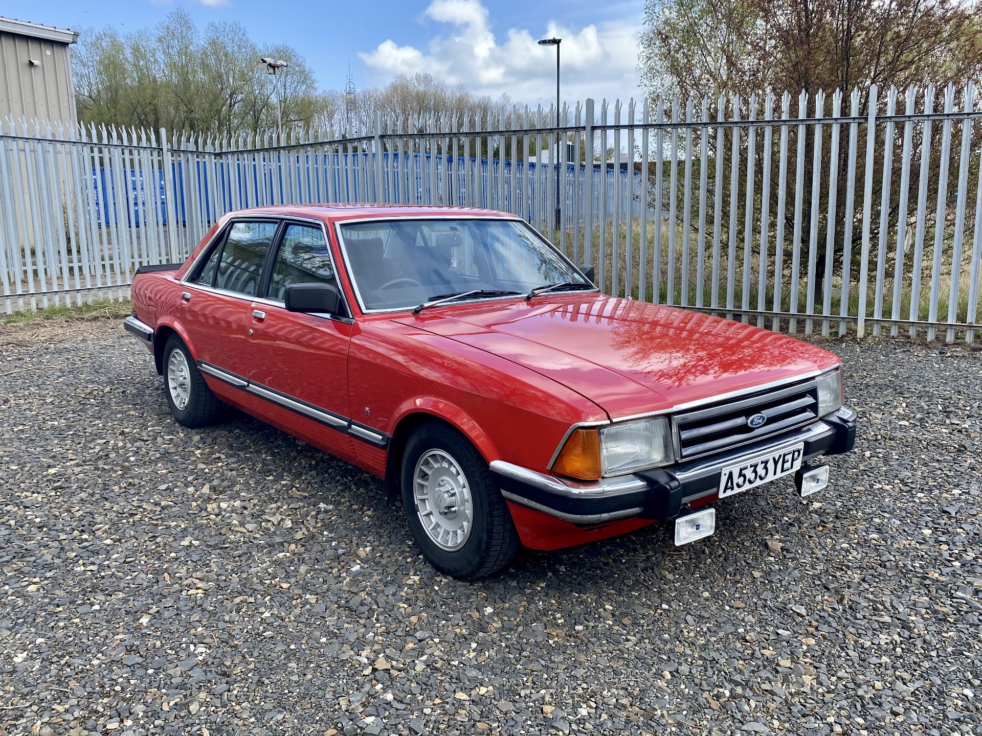 Ford Granada Ghia 3.0 - Image 16 of 51