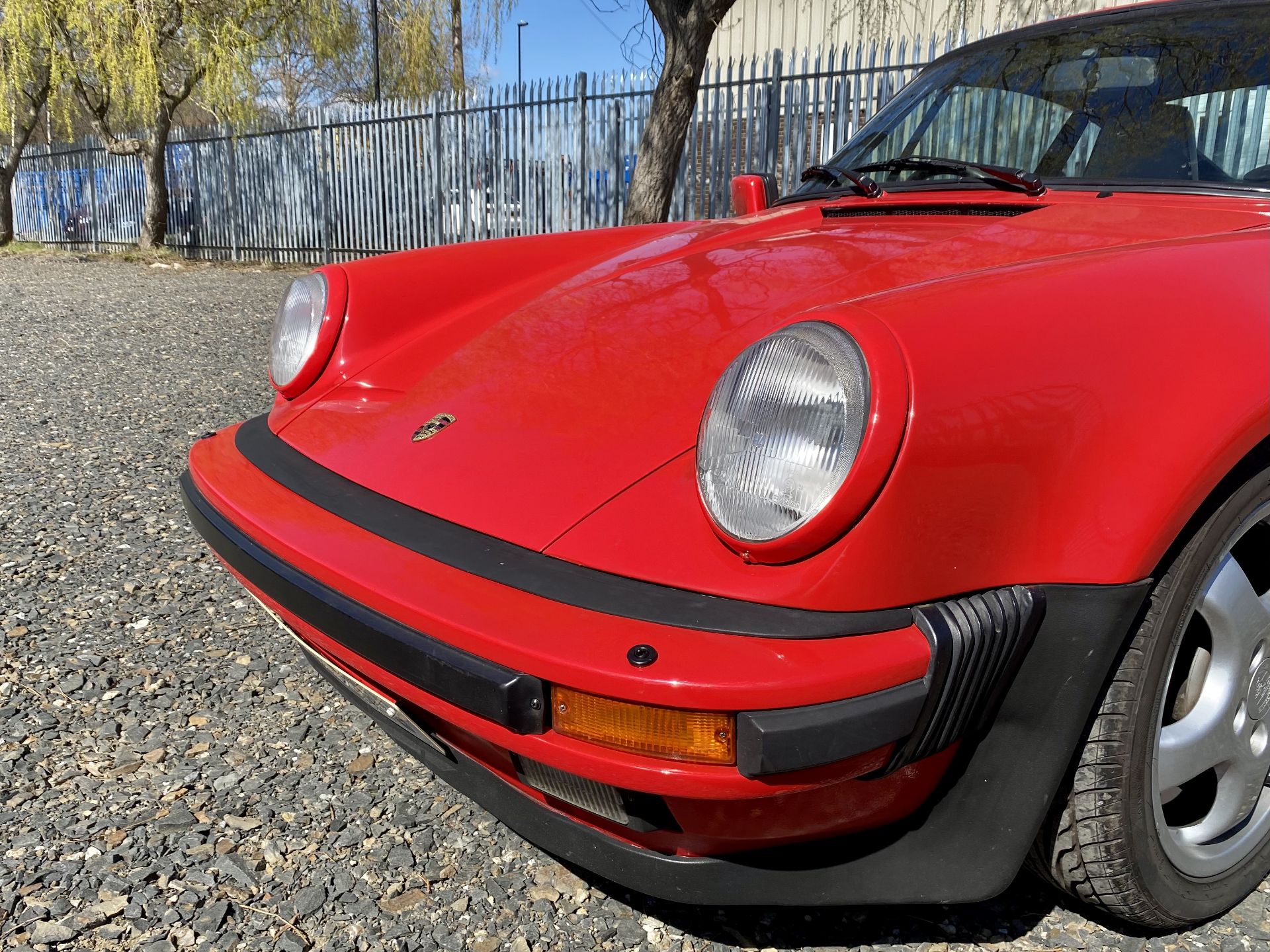 Porsche 911 SuperSport - Image 18 of 45