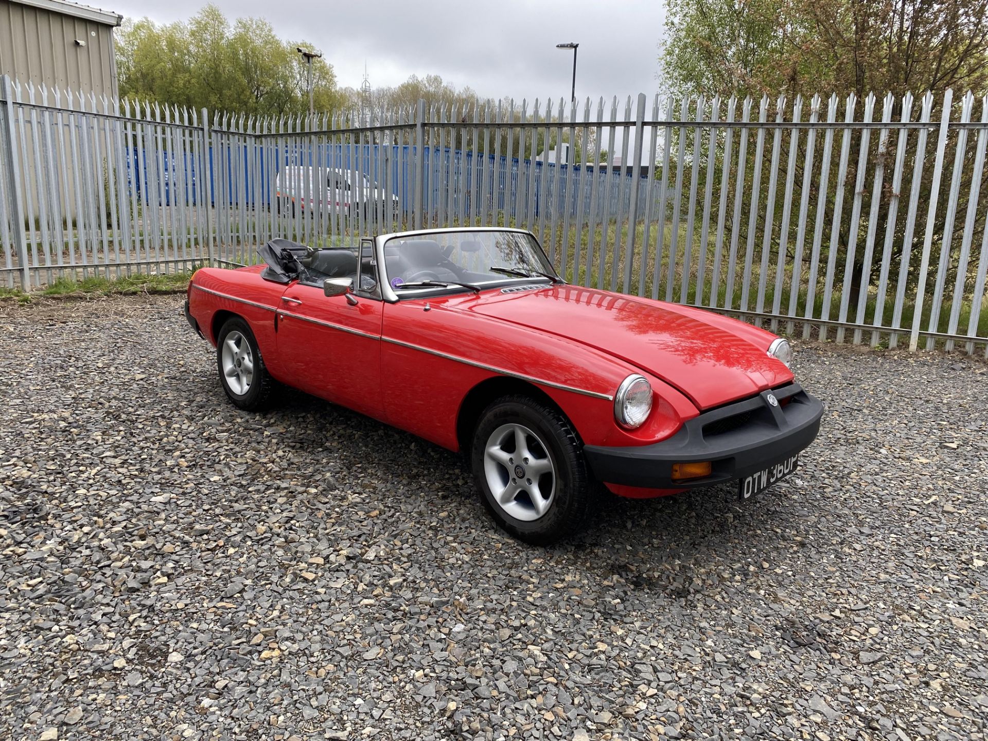 MGB Roadster - Image 35 of 41