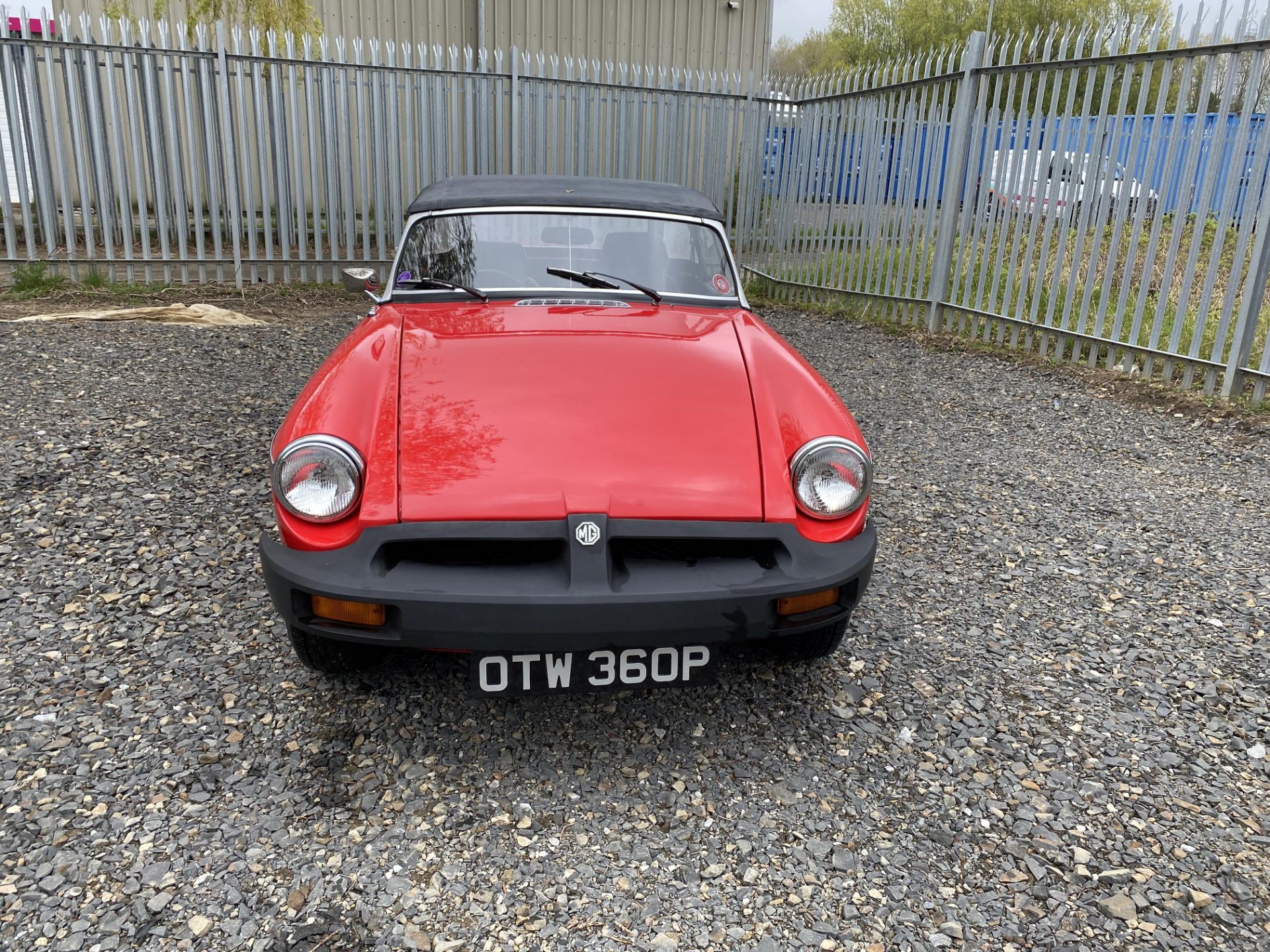 MGB Roadster - Image 14 of 41