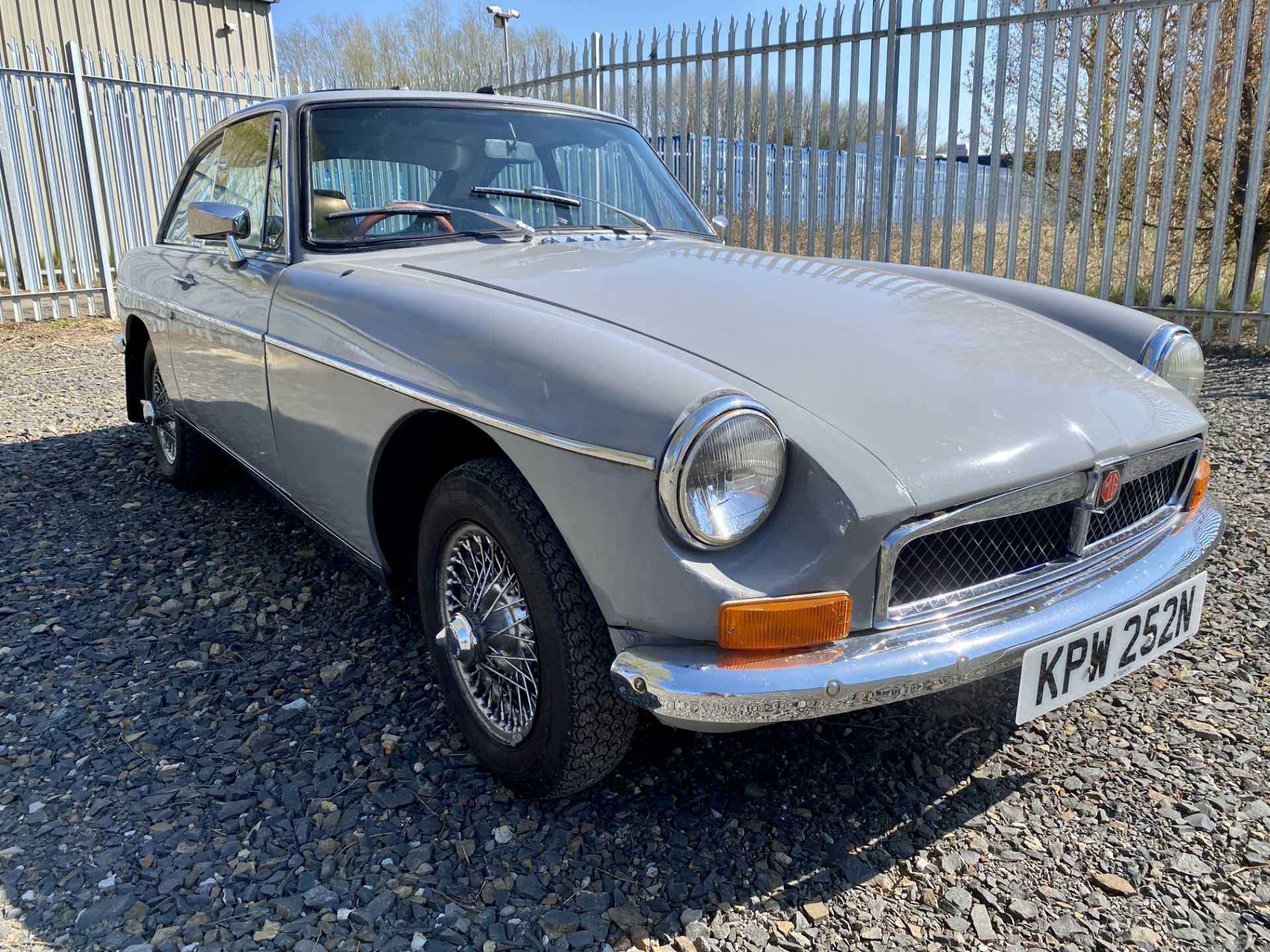 MGB GT - Image 16 of 47