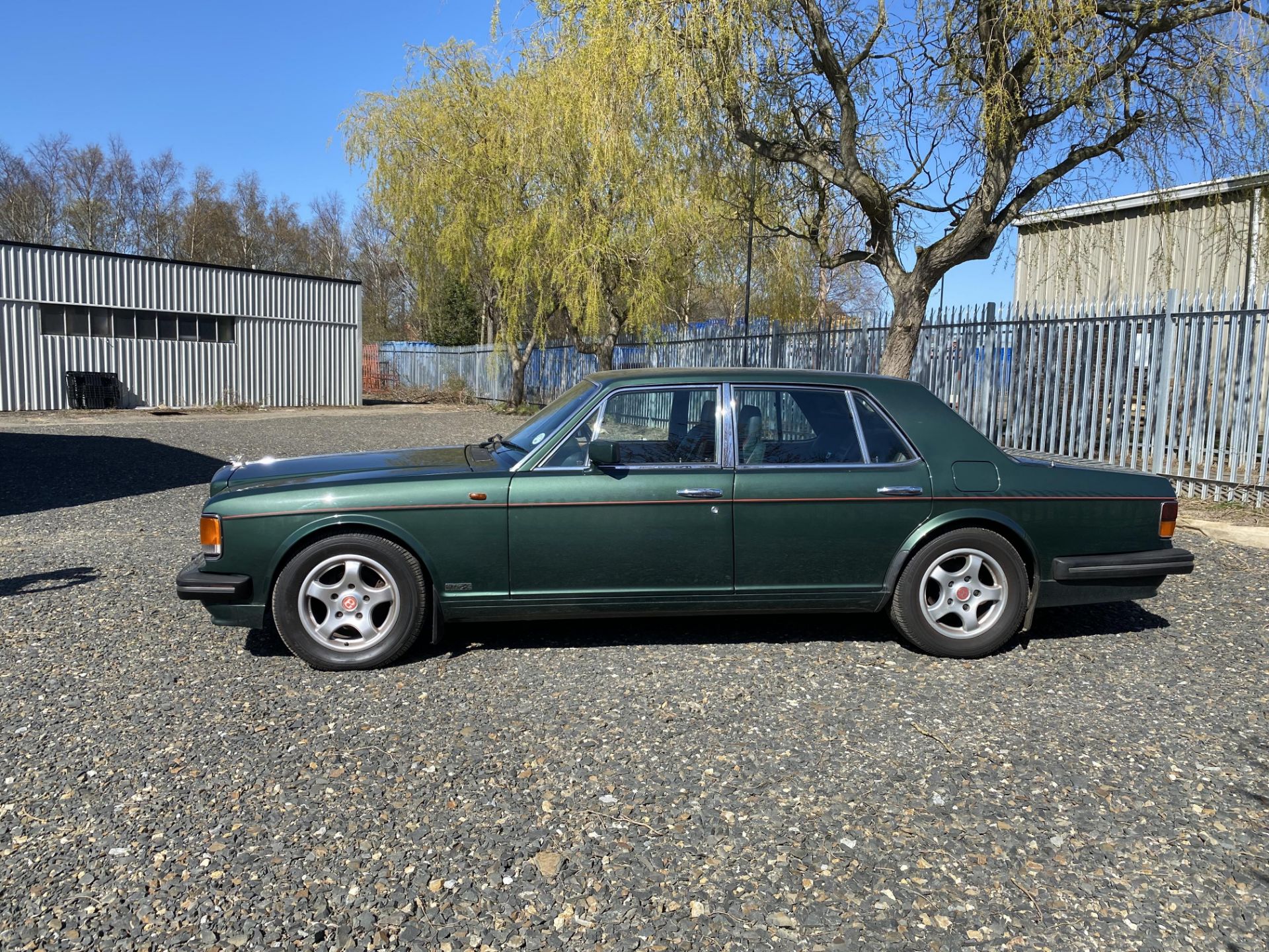 Bentley Turbo R - Image 2 of 57