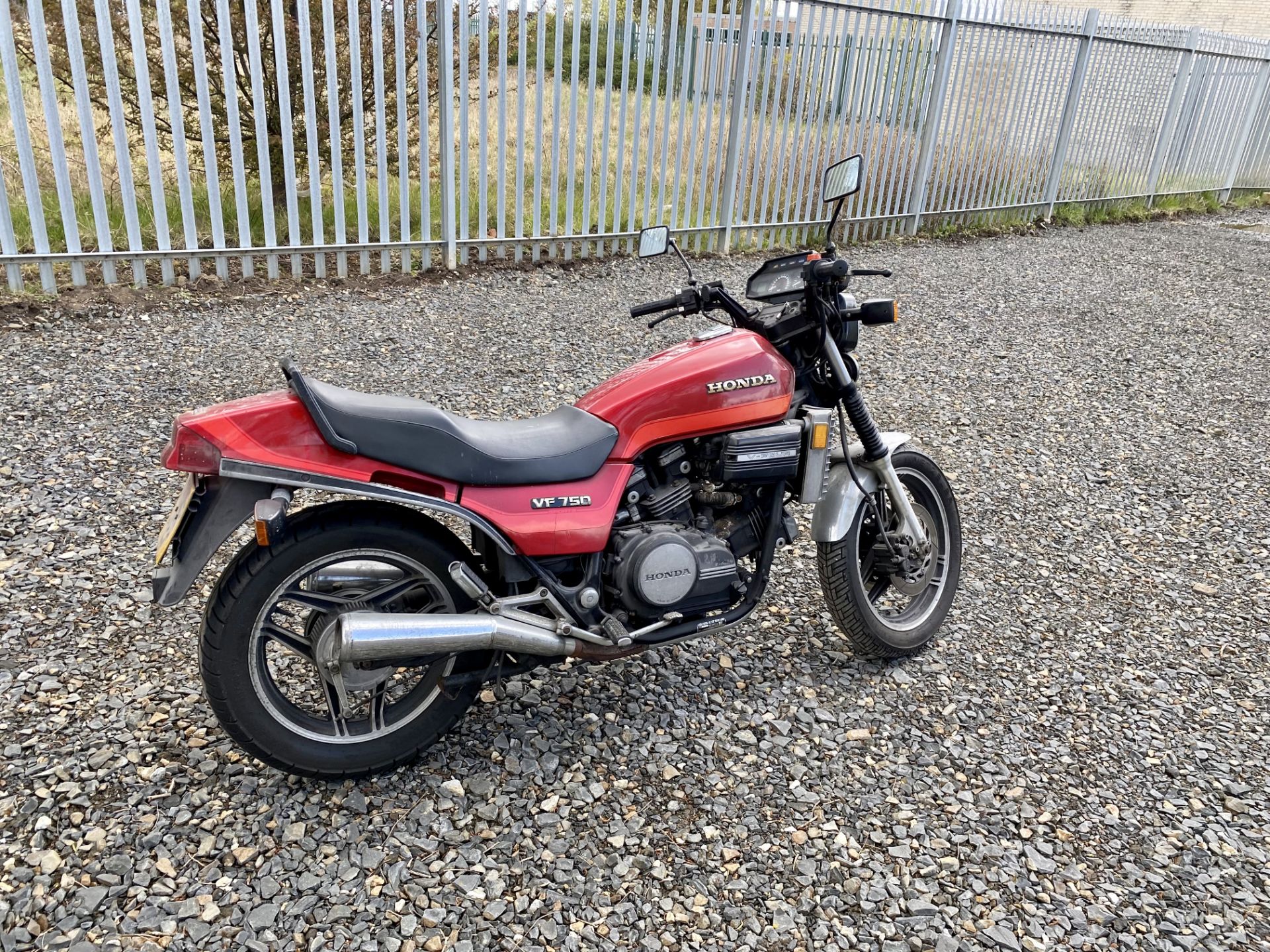 Honda VF750 - Image 4 of 23