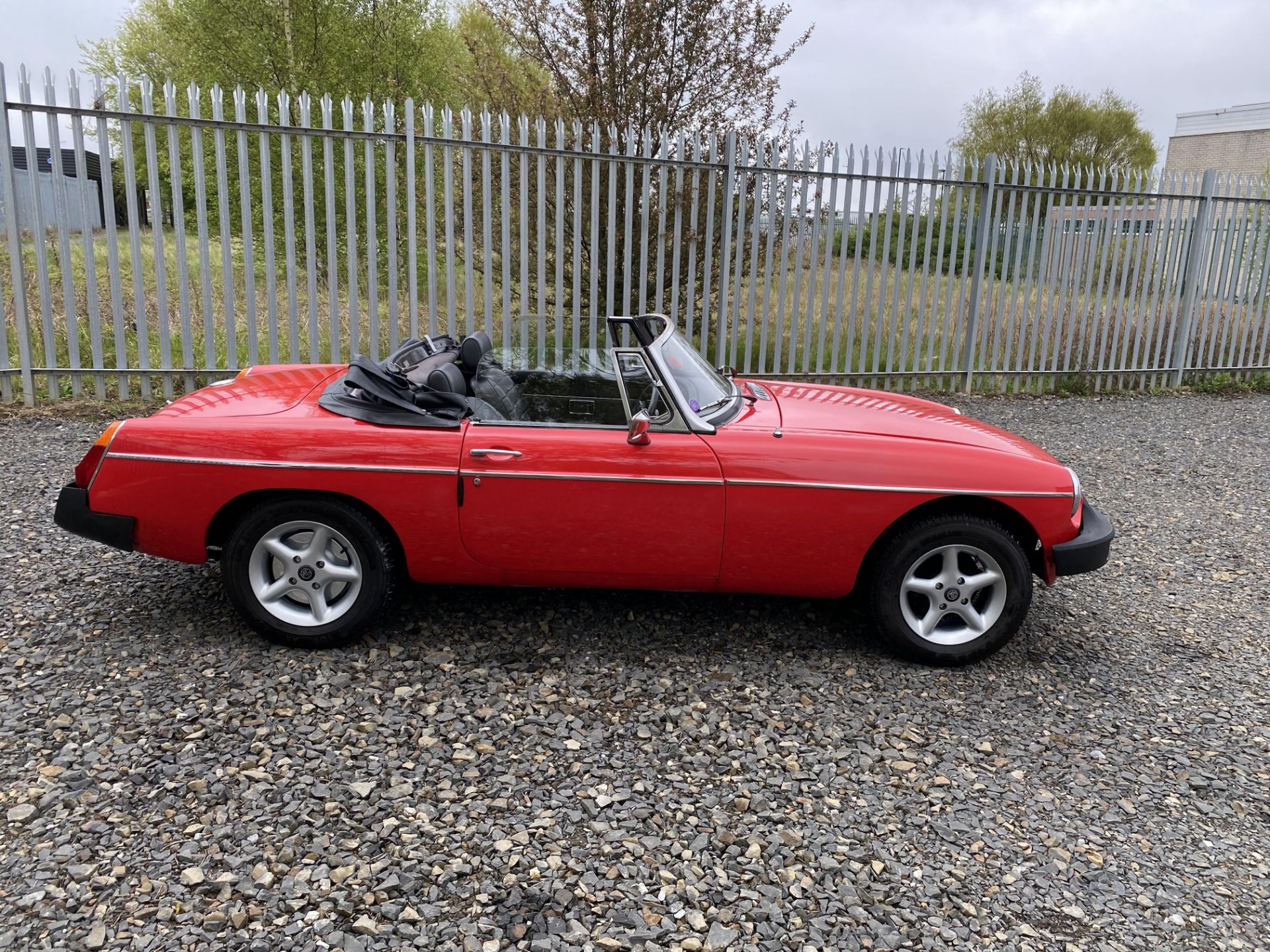 MGB Roadster - Image 36 of 41