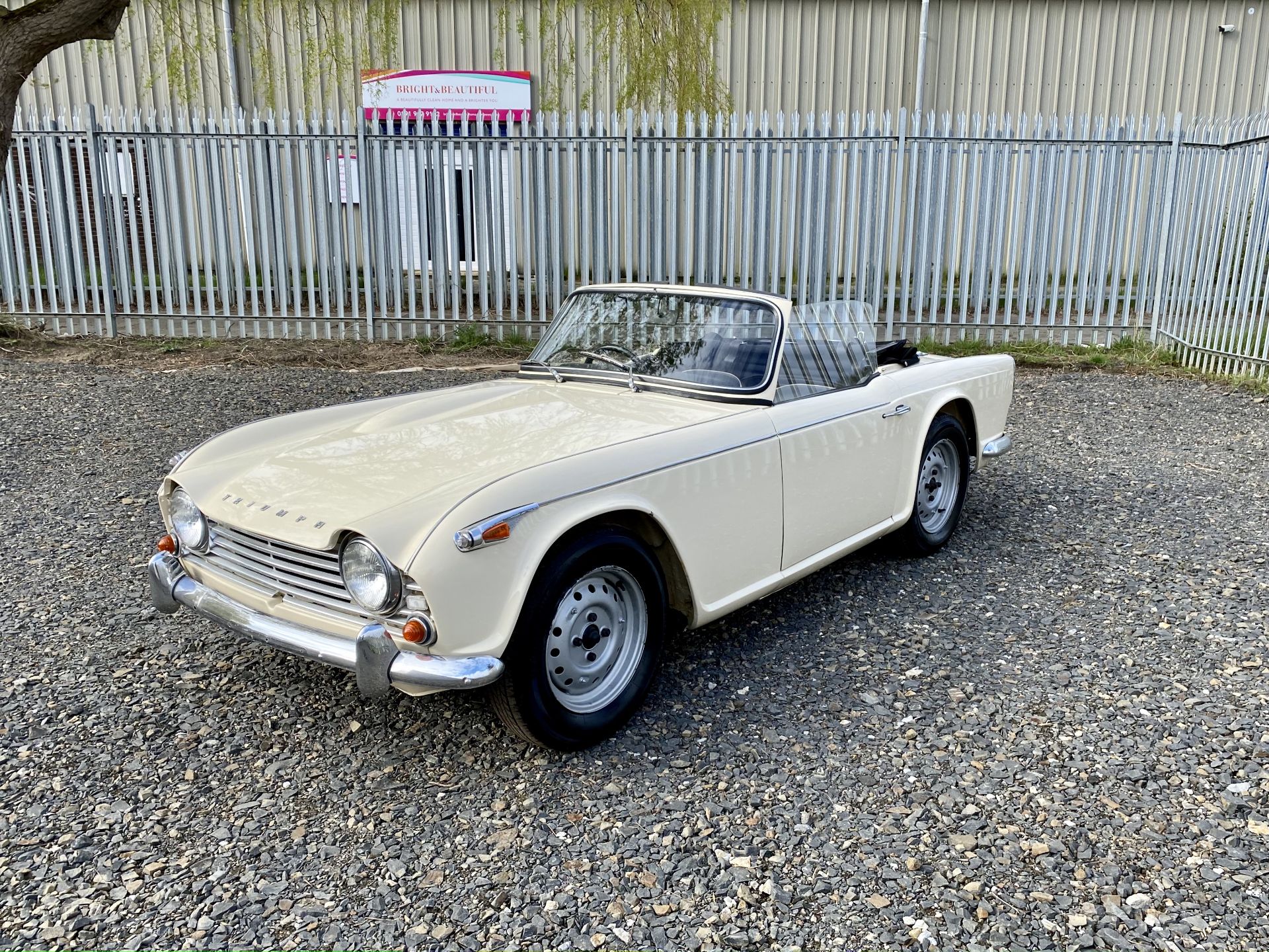 Triumph TR4A - Image 28 of 53