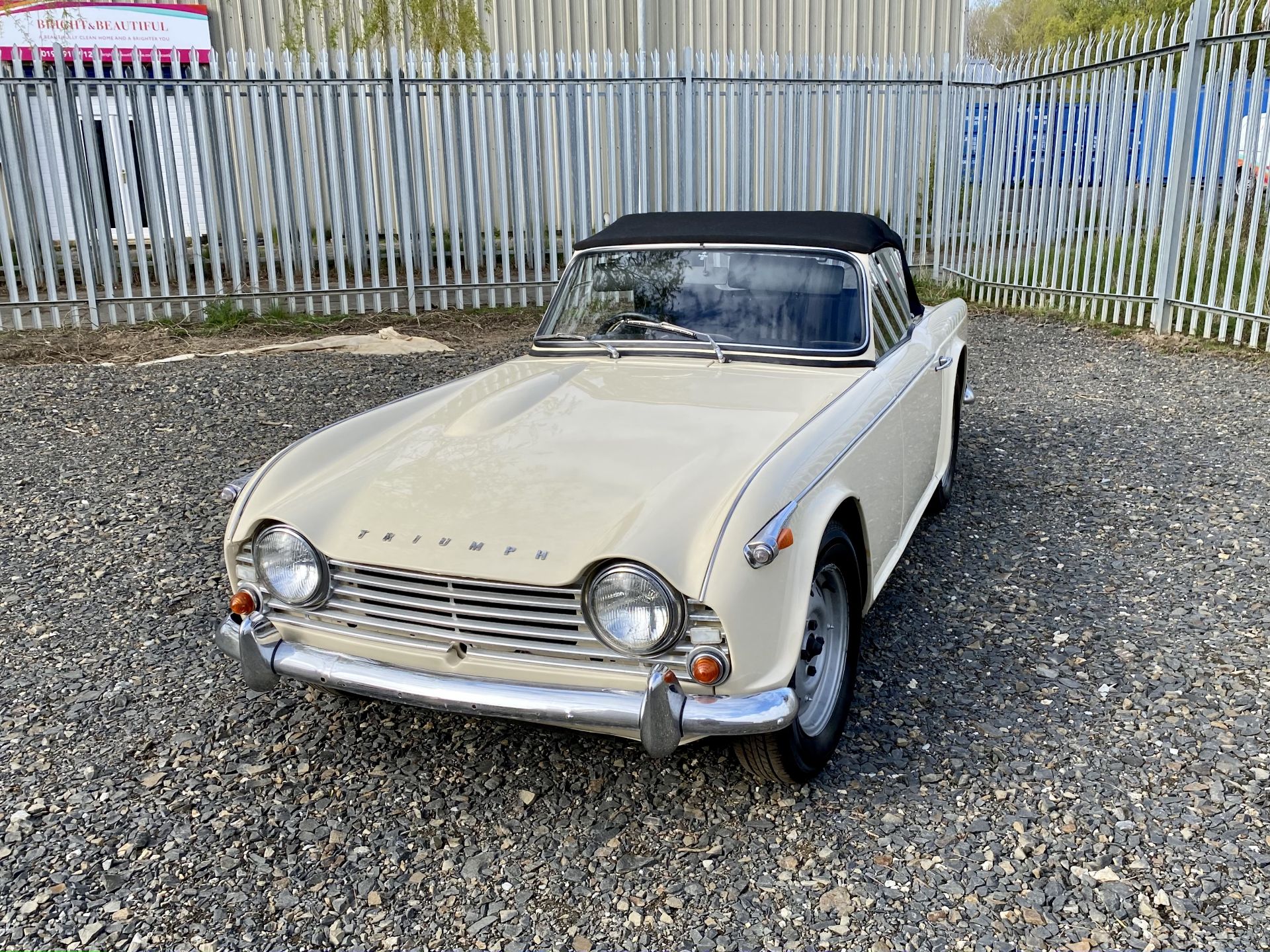 Triumph TR4A - Image 18 of 53