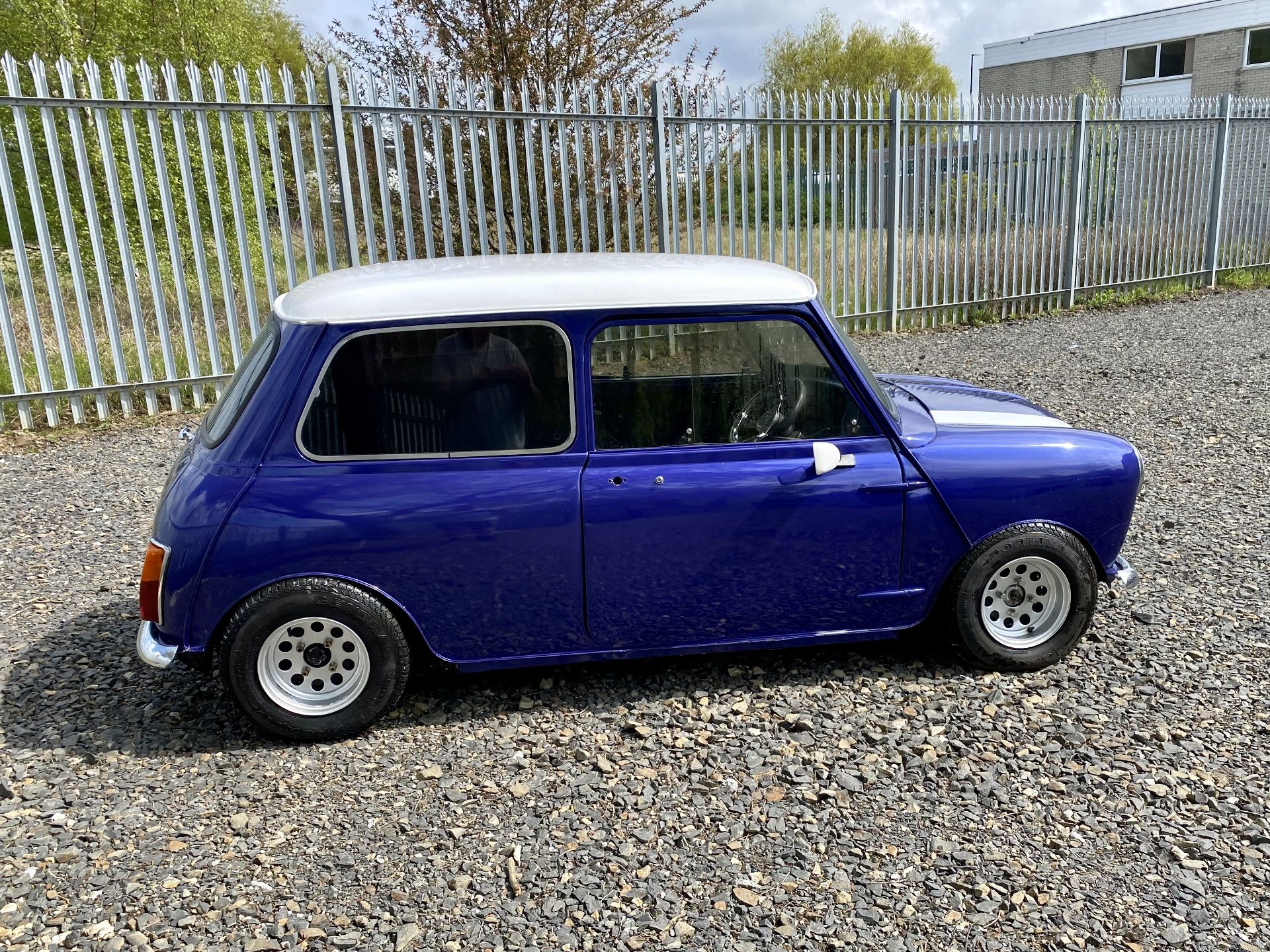 Mini MK2  - Image 4 of 42