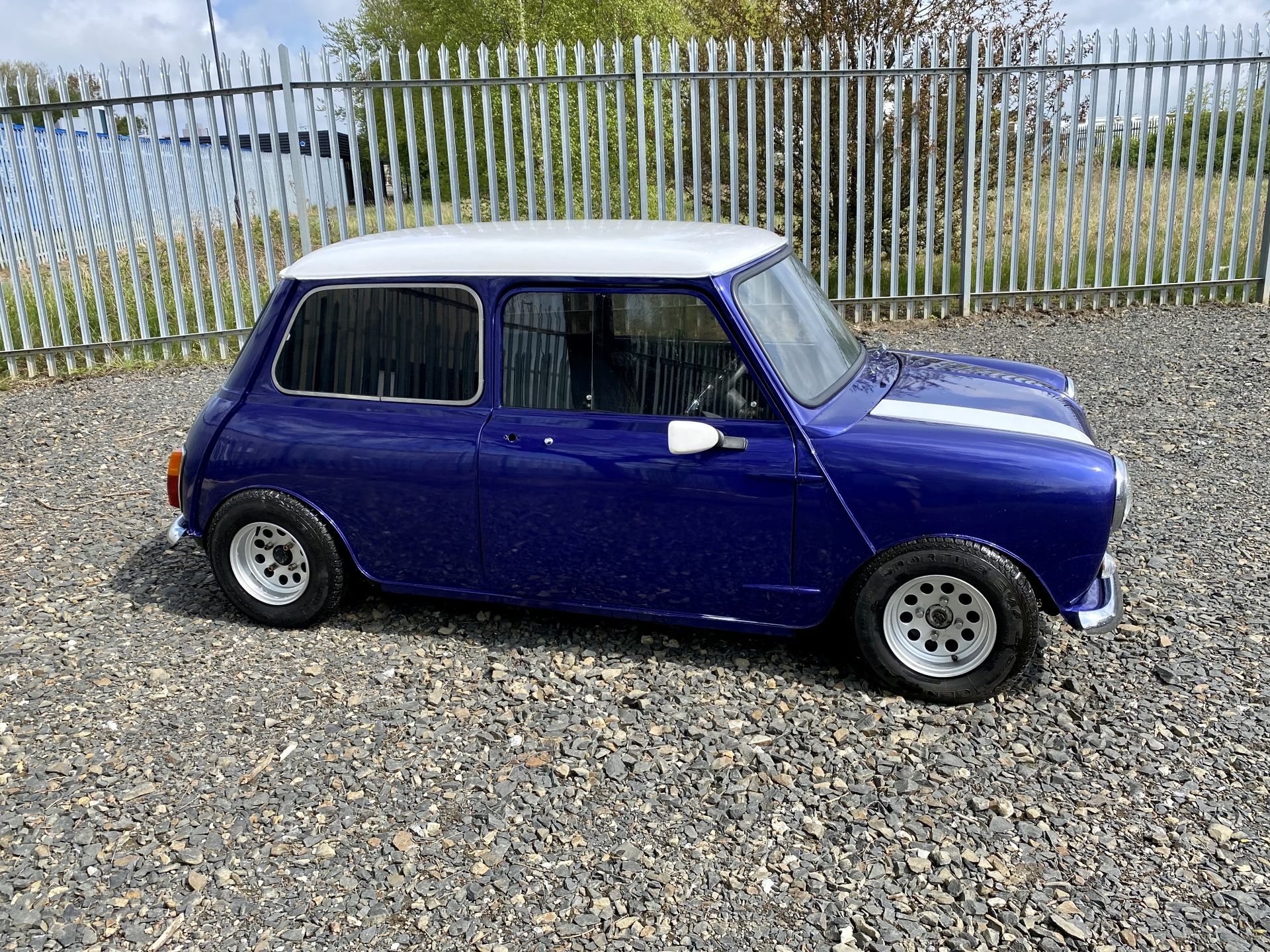 Mini MK2  - Image 3 of 42