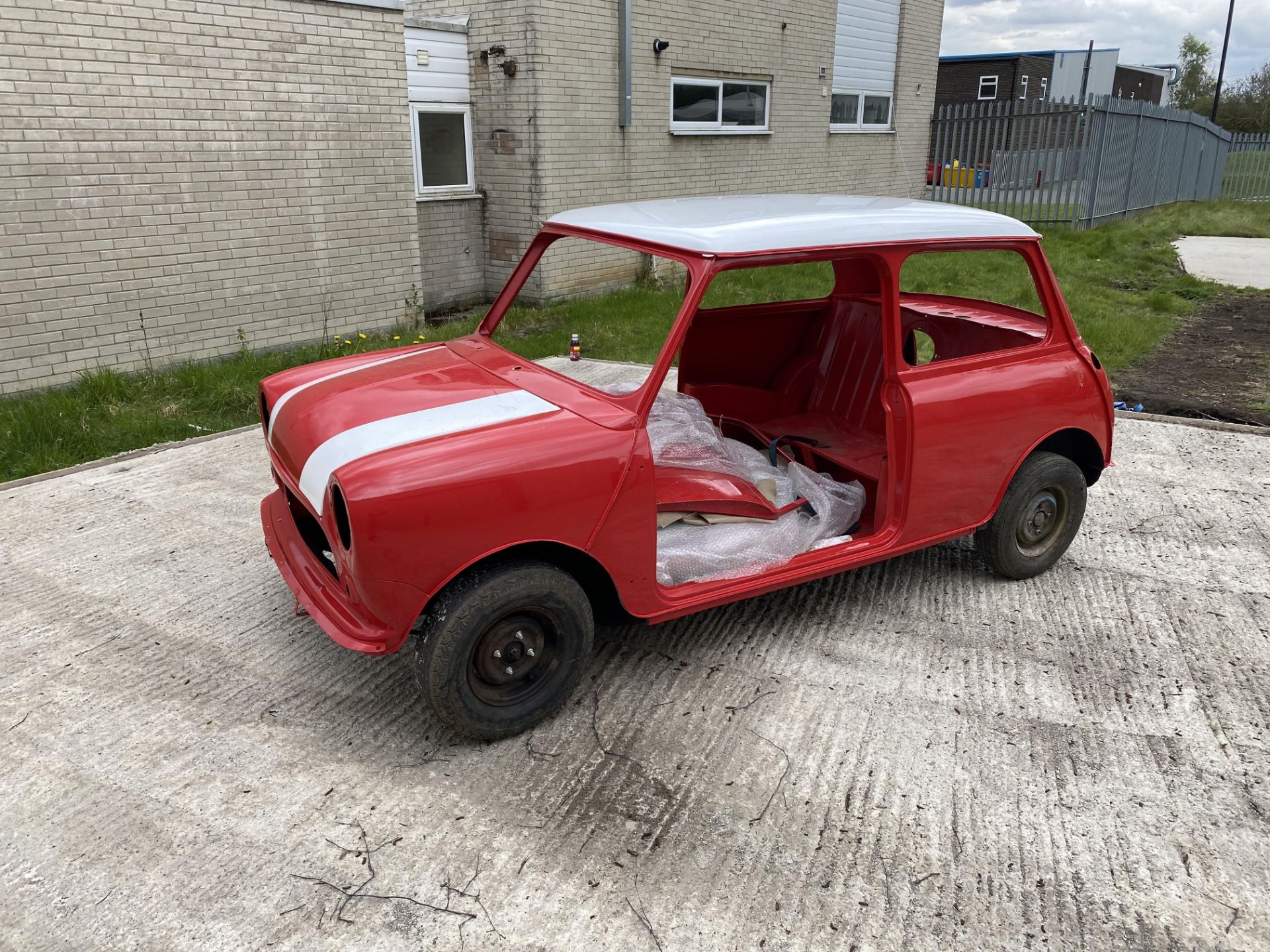 Mini Rolling Shell 1967 - Image 2 of 19