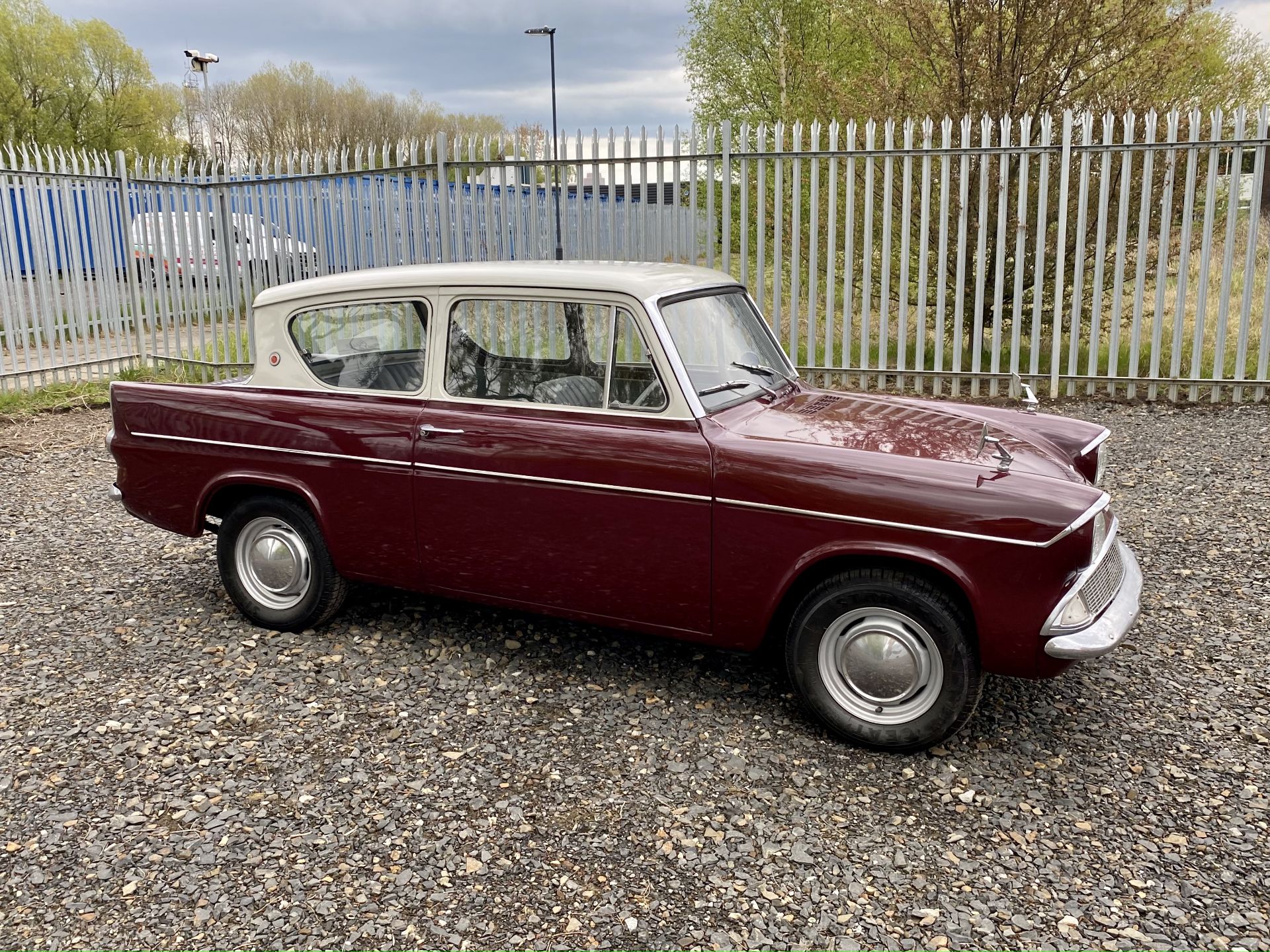 Ford Anglia - Image 3 of 41