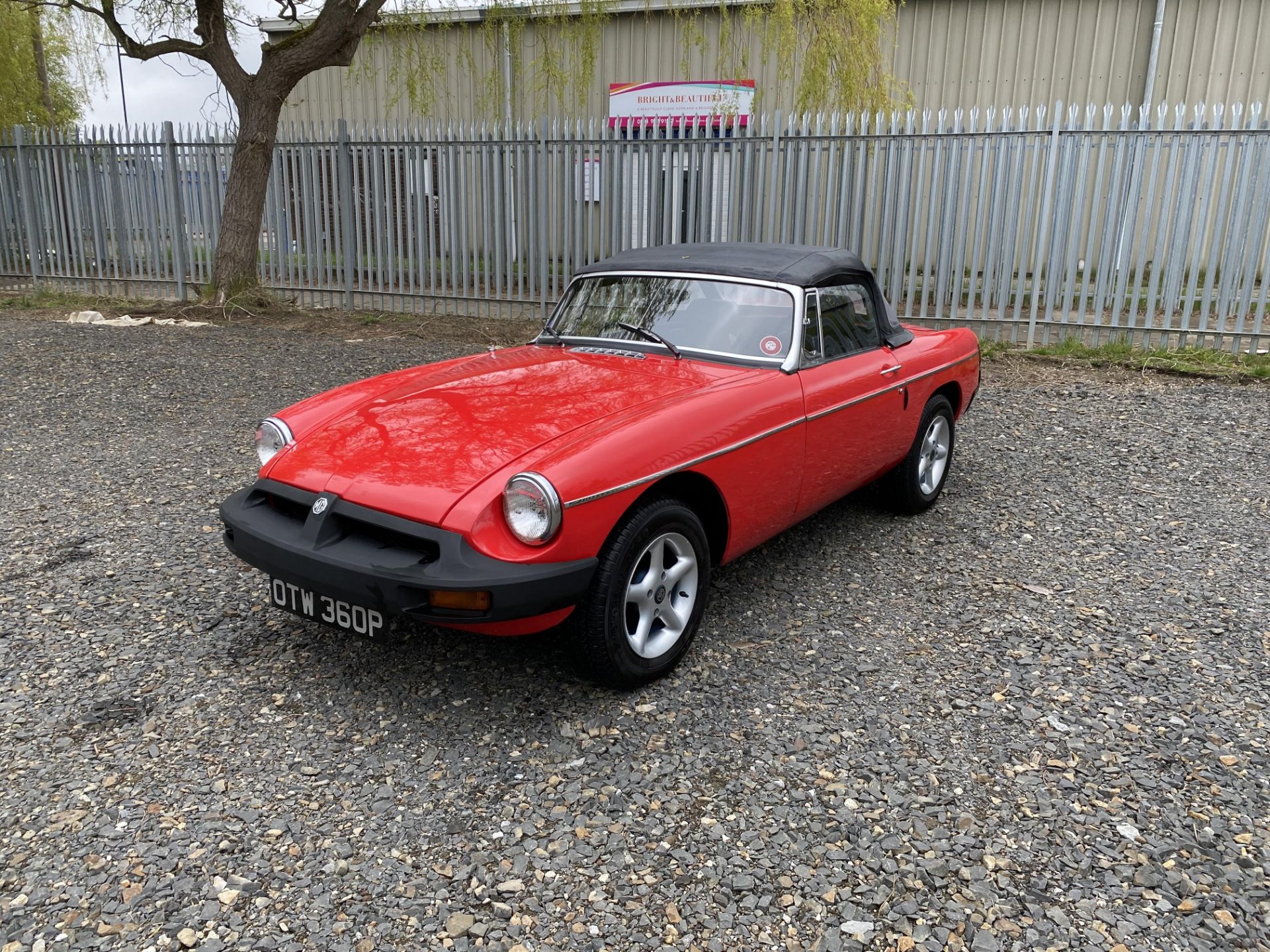 MGB Roadster - Image 13 of 41