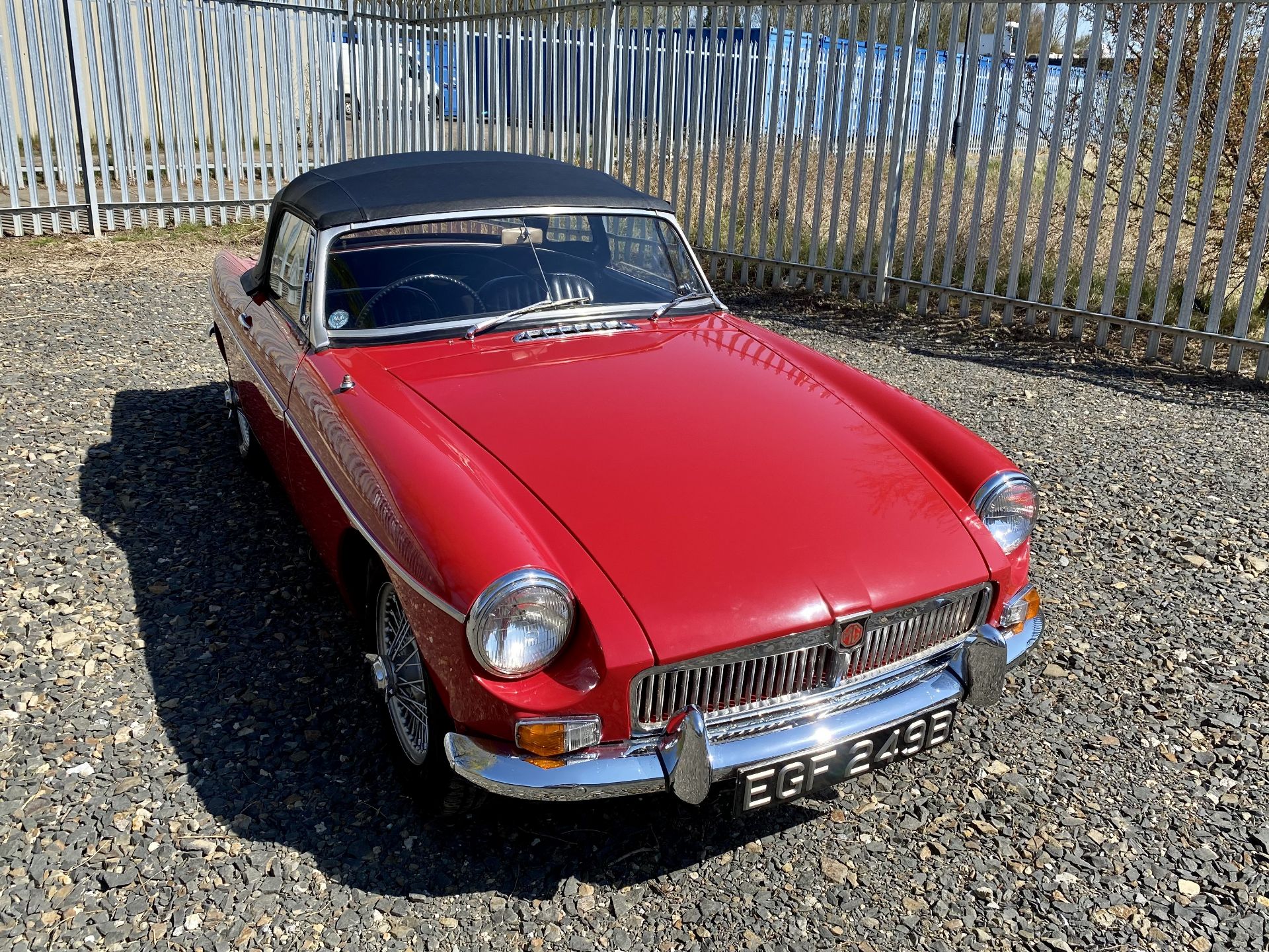 MGB Roadster - Image 15 of 60