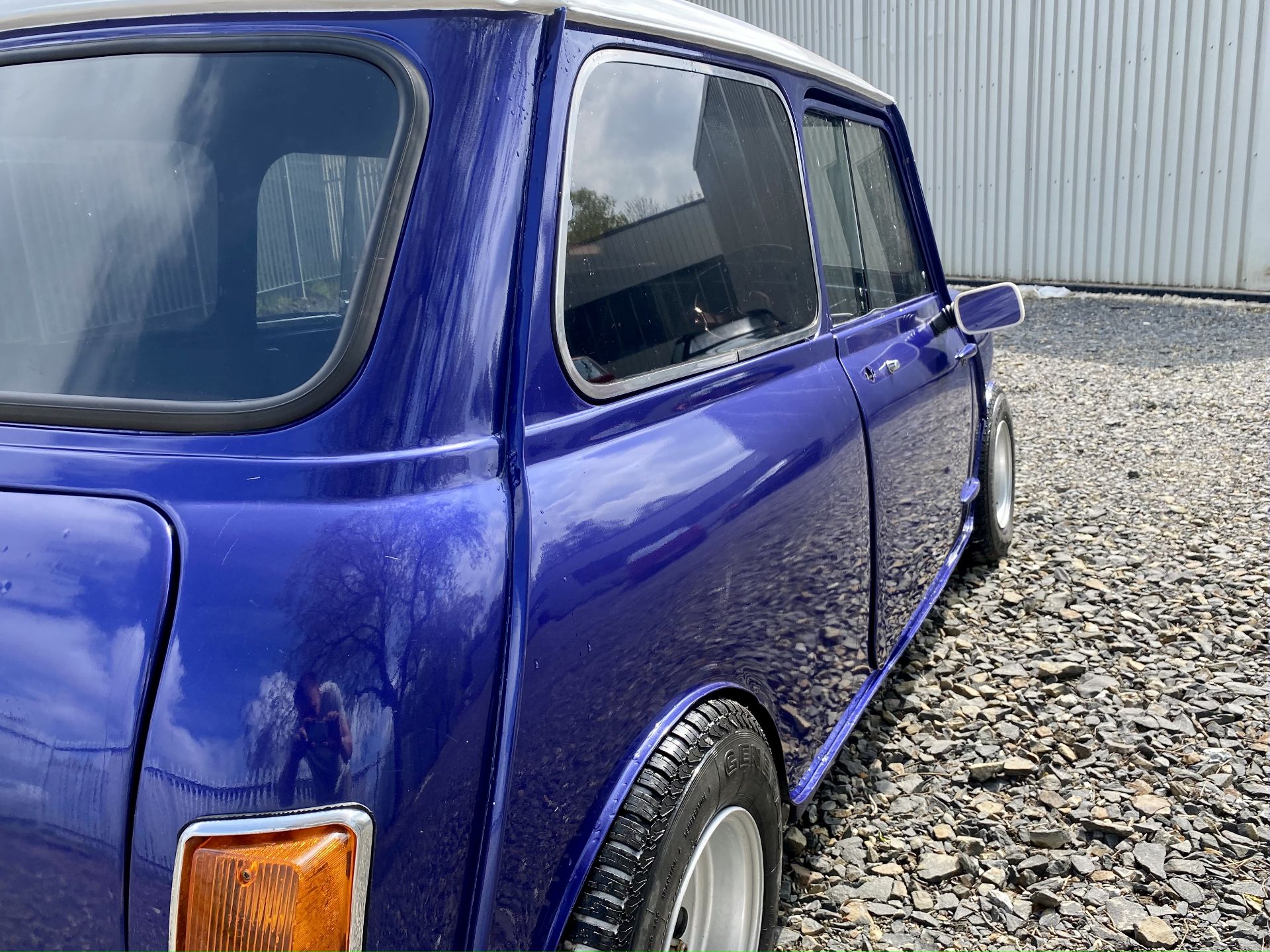 Mini MK2  - Image 19 of 42