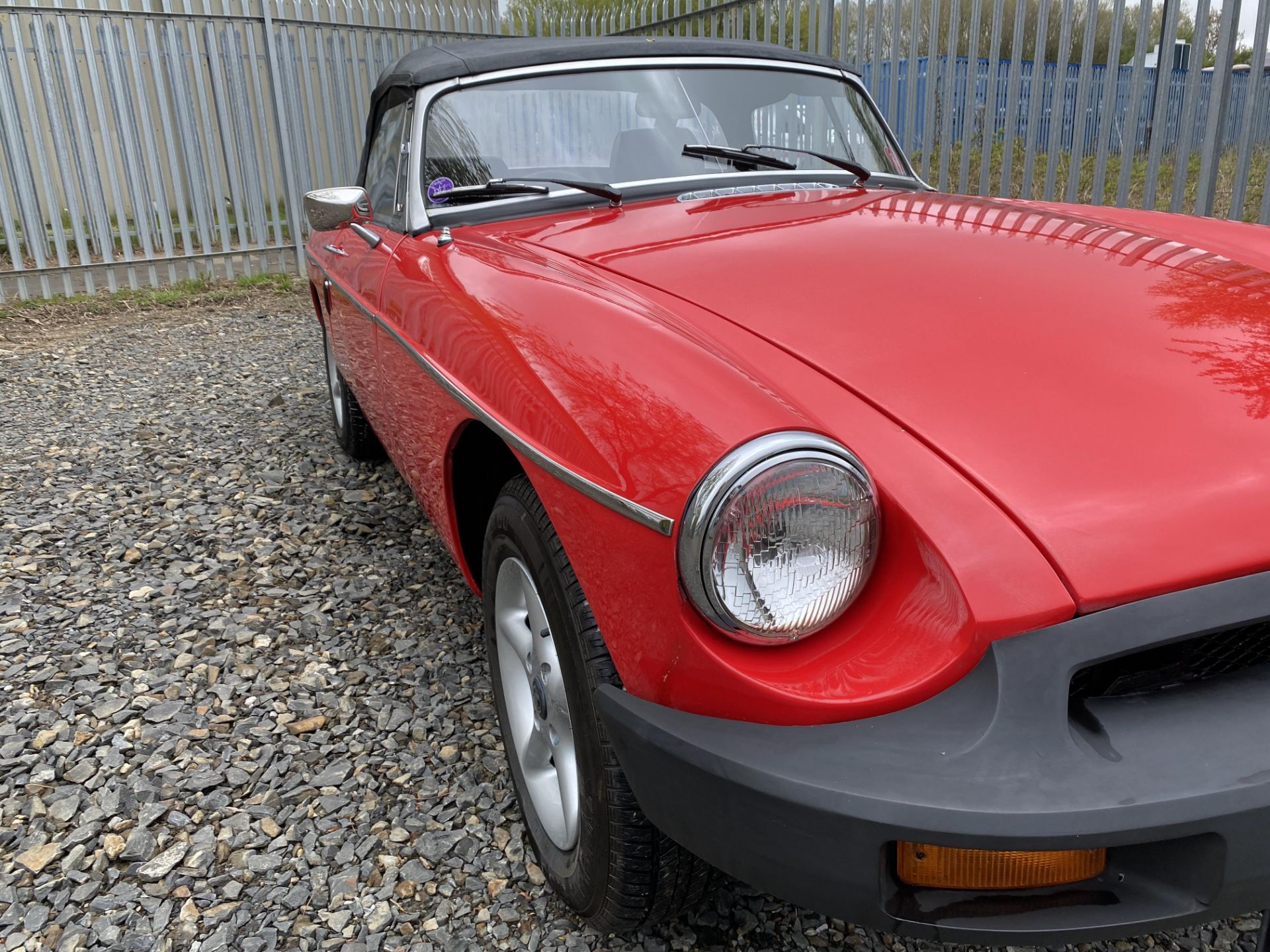 MGB Roadster - Image 15 of 41