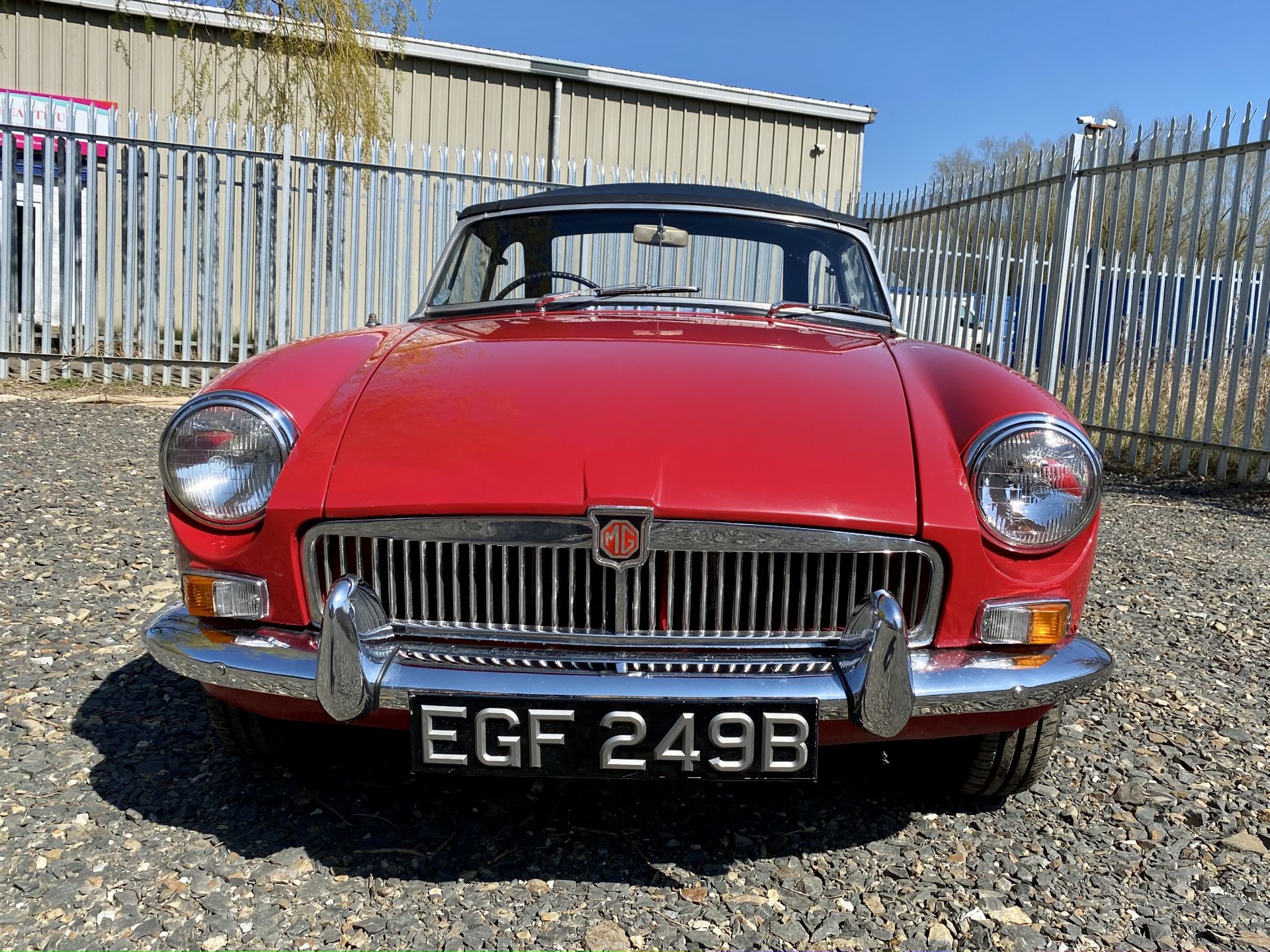 MGB Roadster - Image 28 of 60