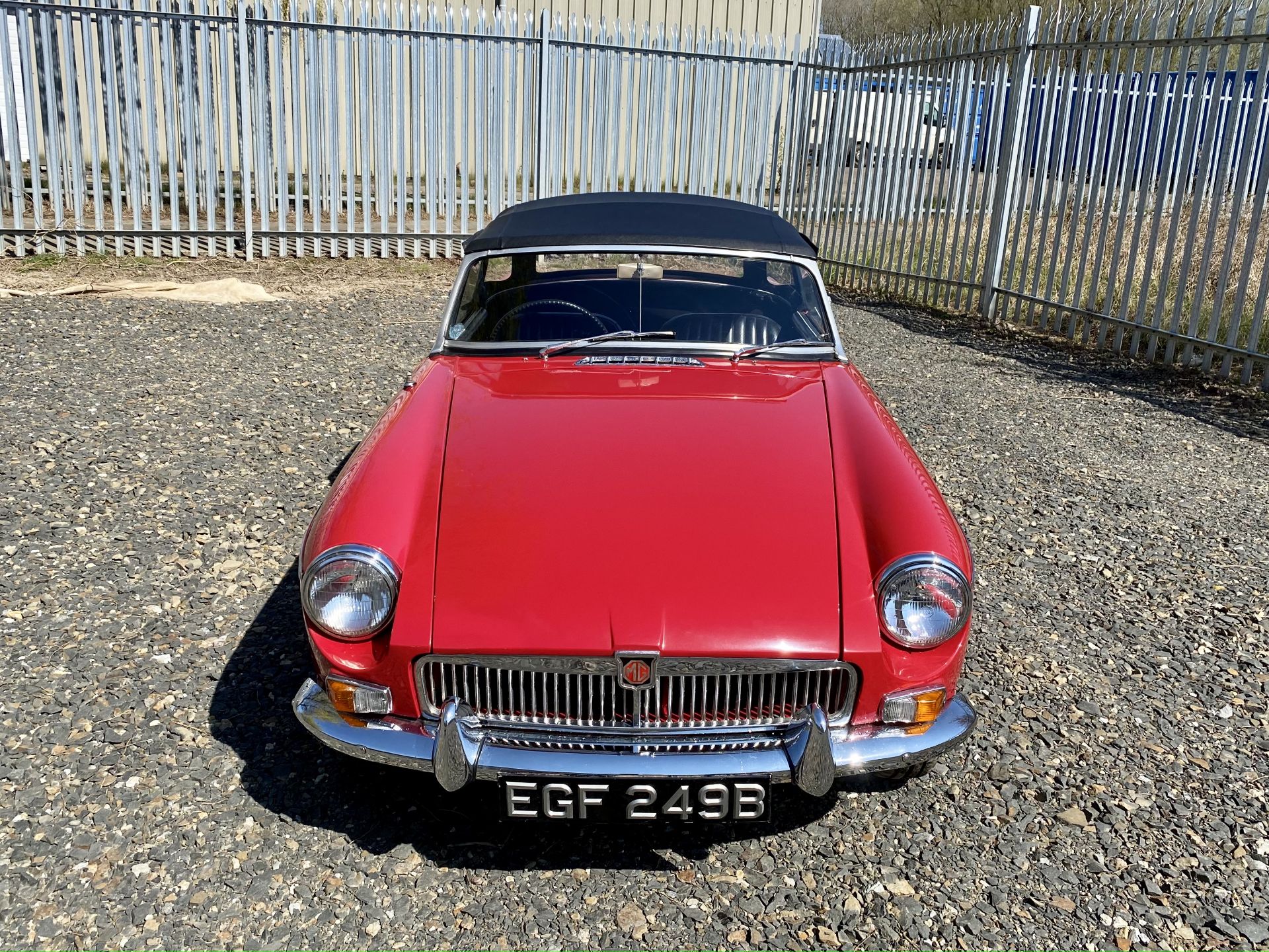 MGB Roadster - Image 14 of 60