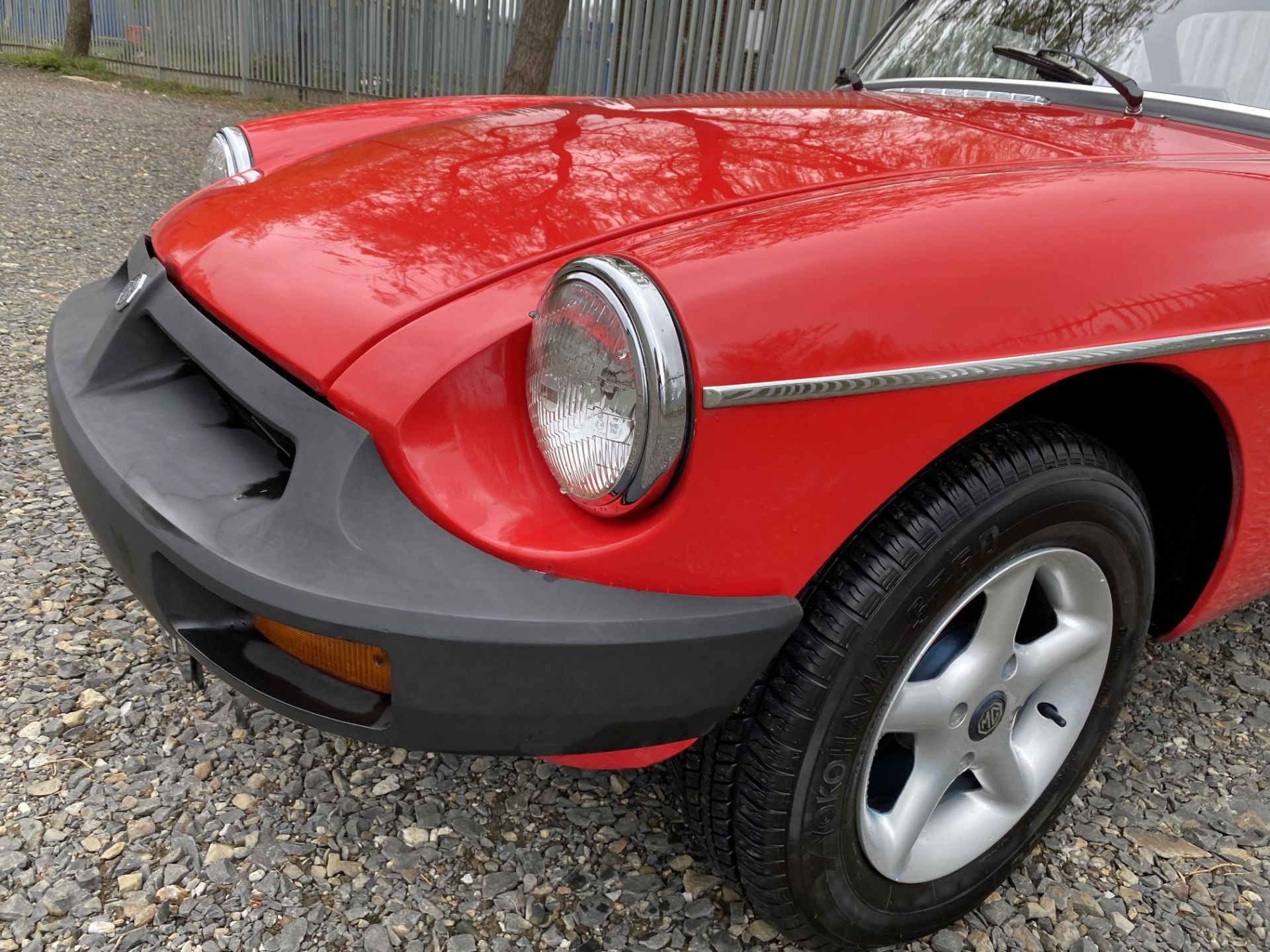 MGB Roadster - Image 22 of 41