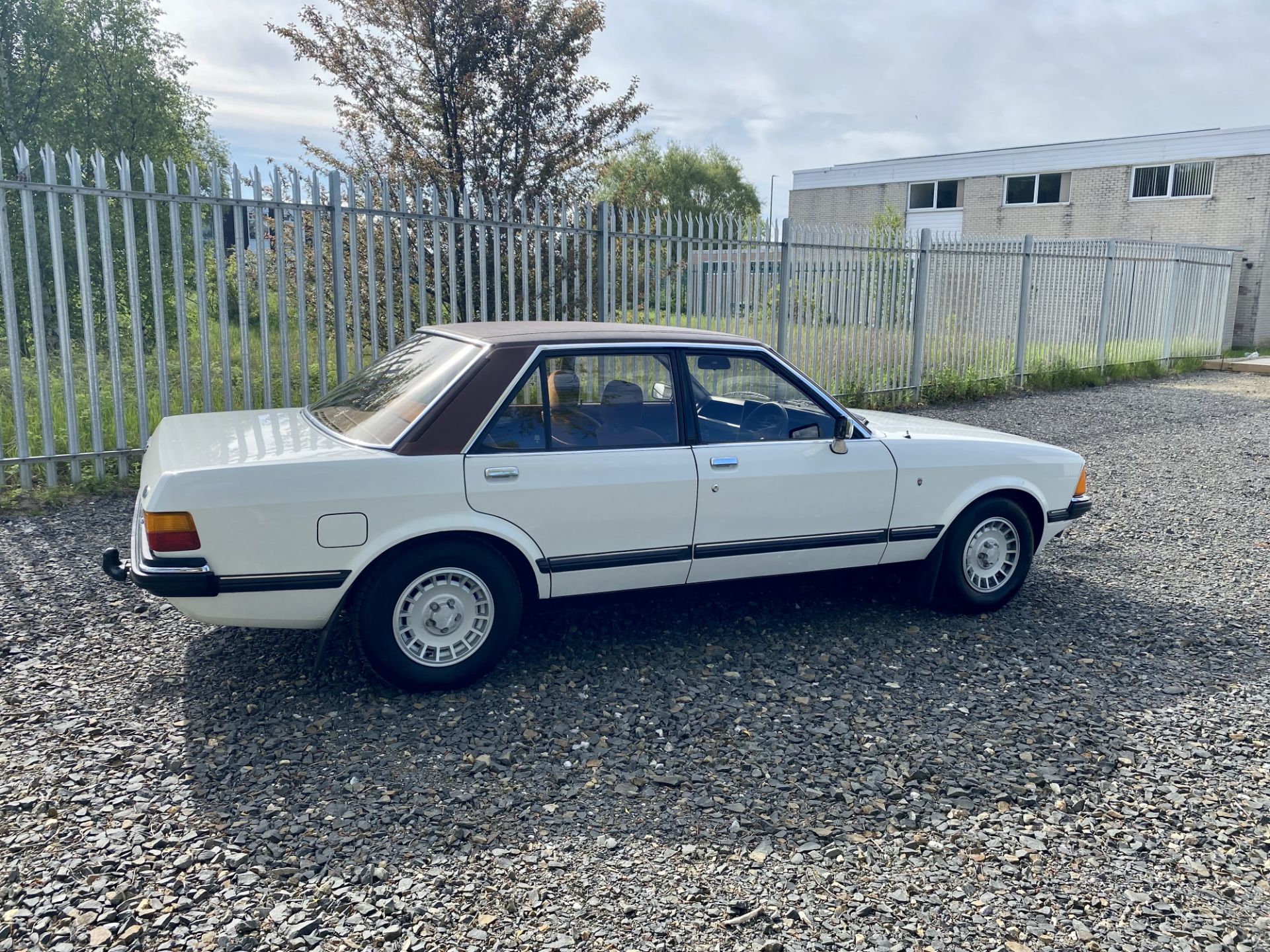 Ford Granada Ghia - Image 11 of 50