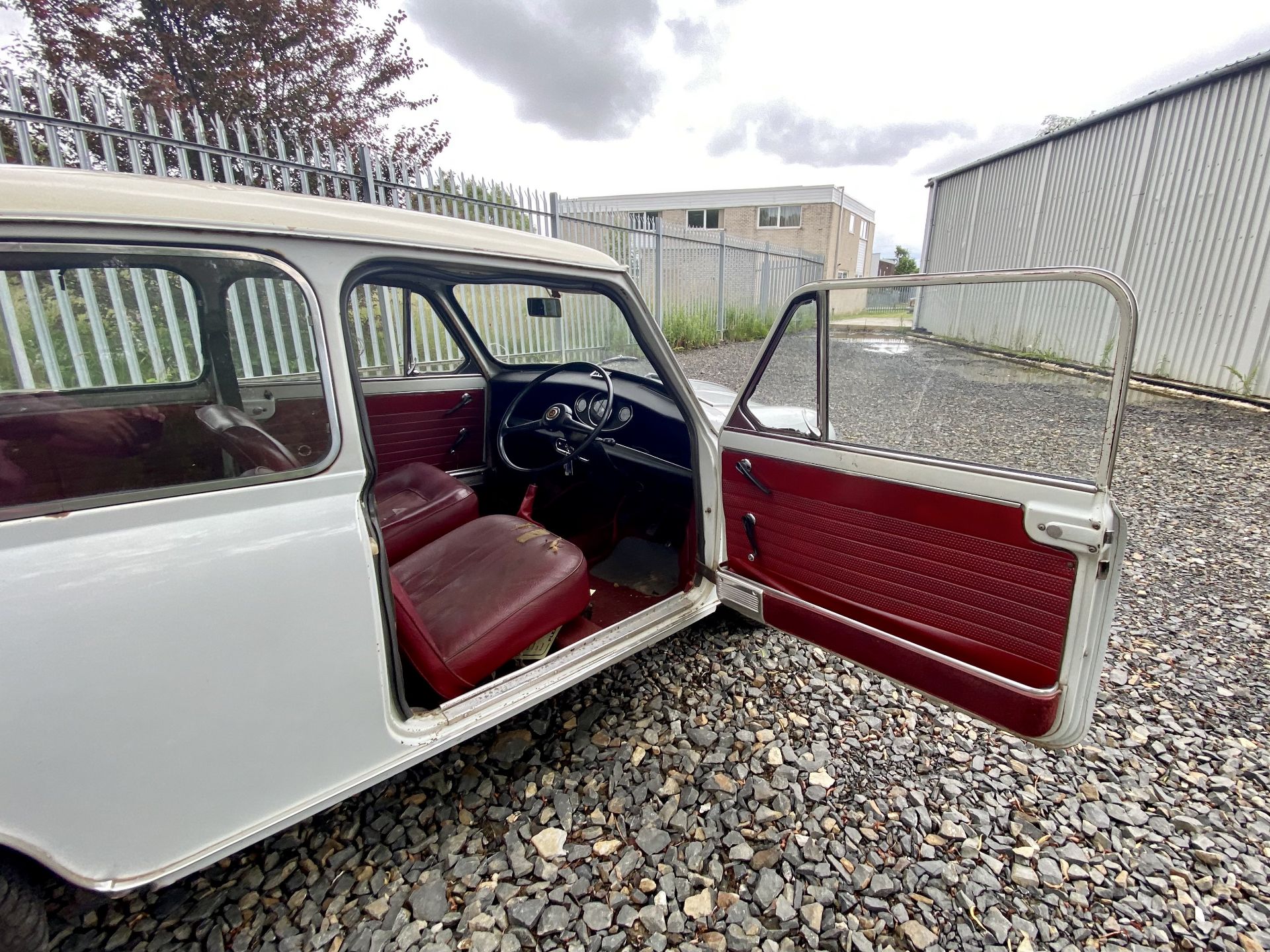 Wolseley 1000 - Image 34 of 49