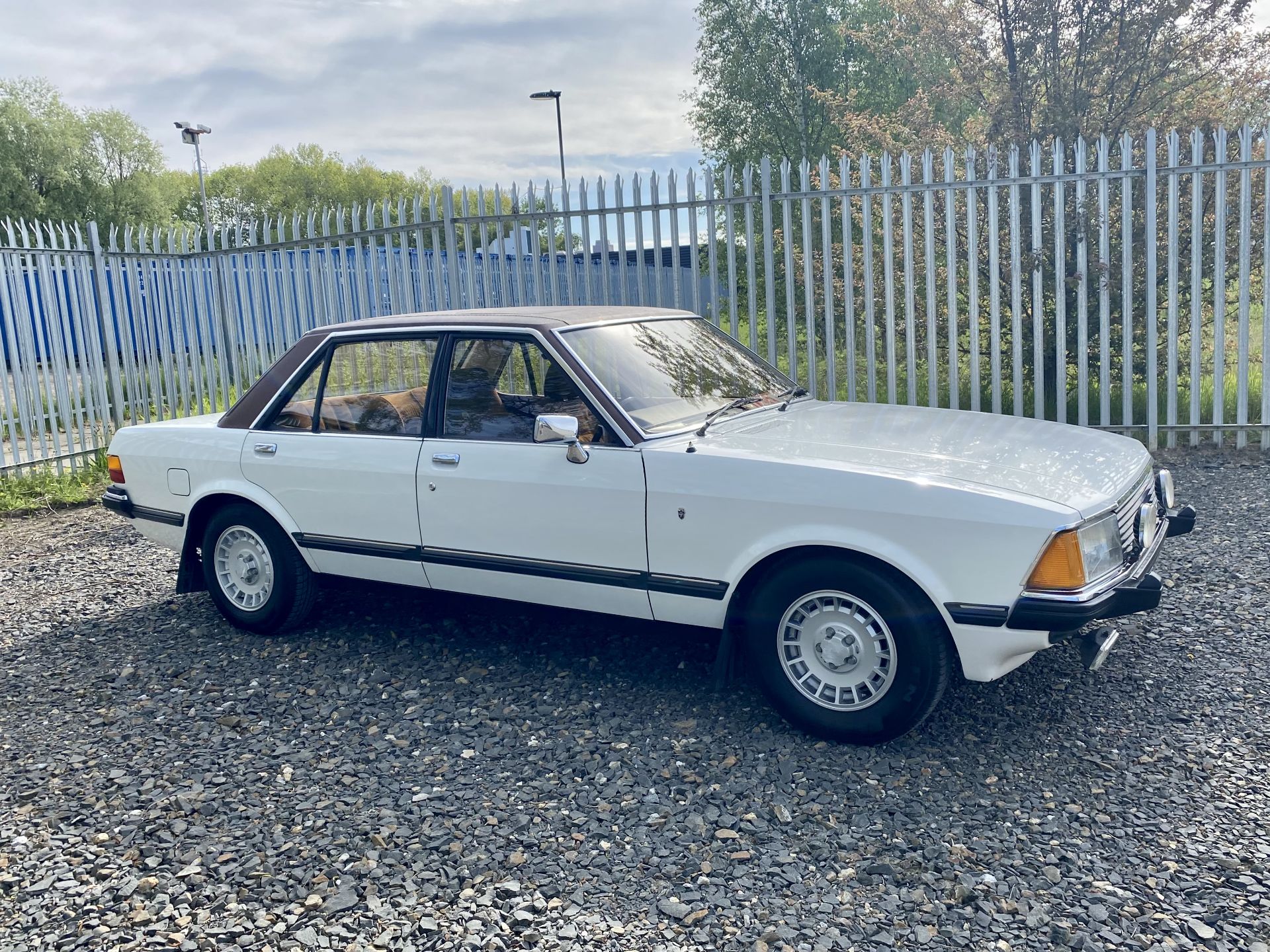 Ford Granada Ghia - Image 3 of 50