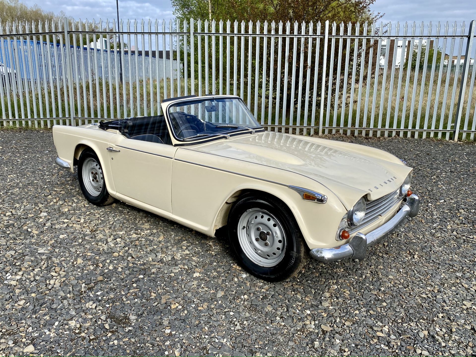 Triumph TR4A - Image 21 of 53