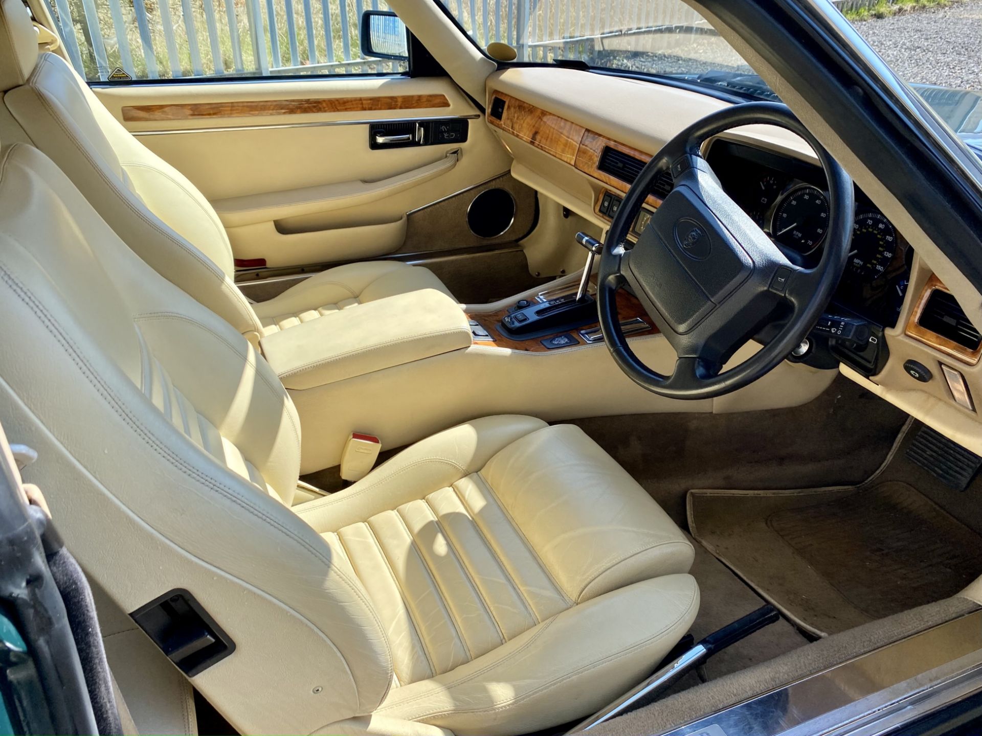 Jaguar XJS coupe - Image 45 of 64