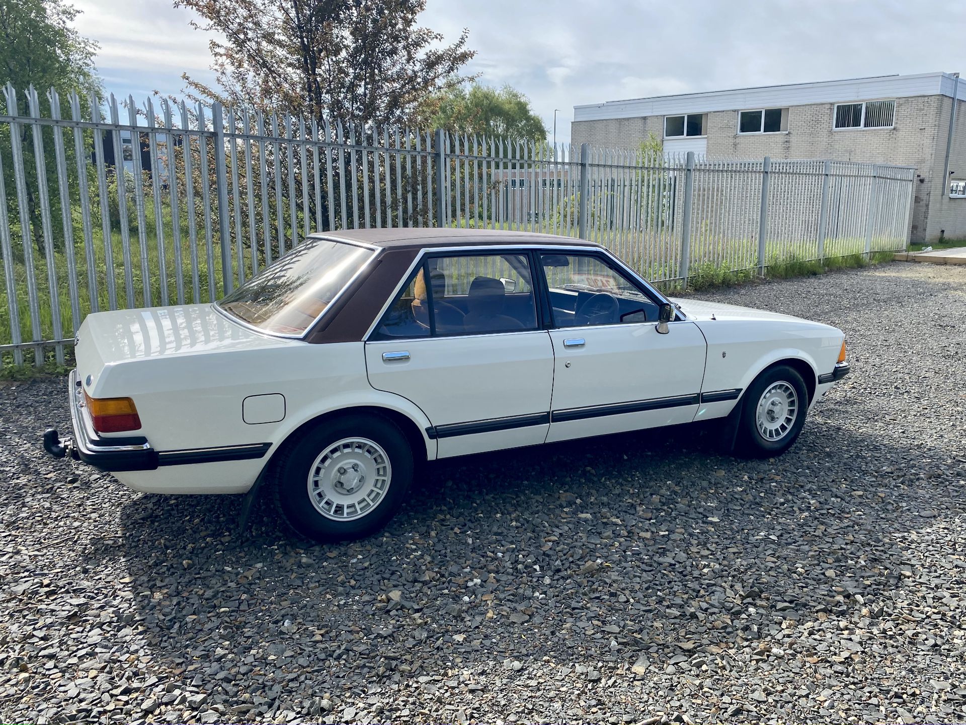 Ford Granada Ghia - Image 6 of 50