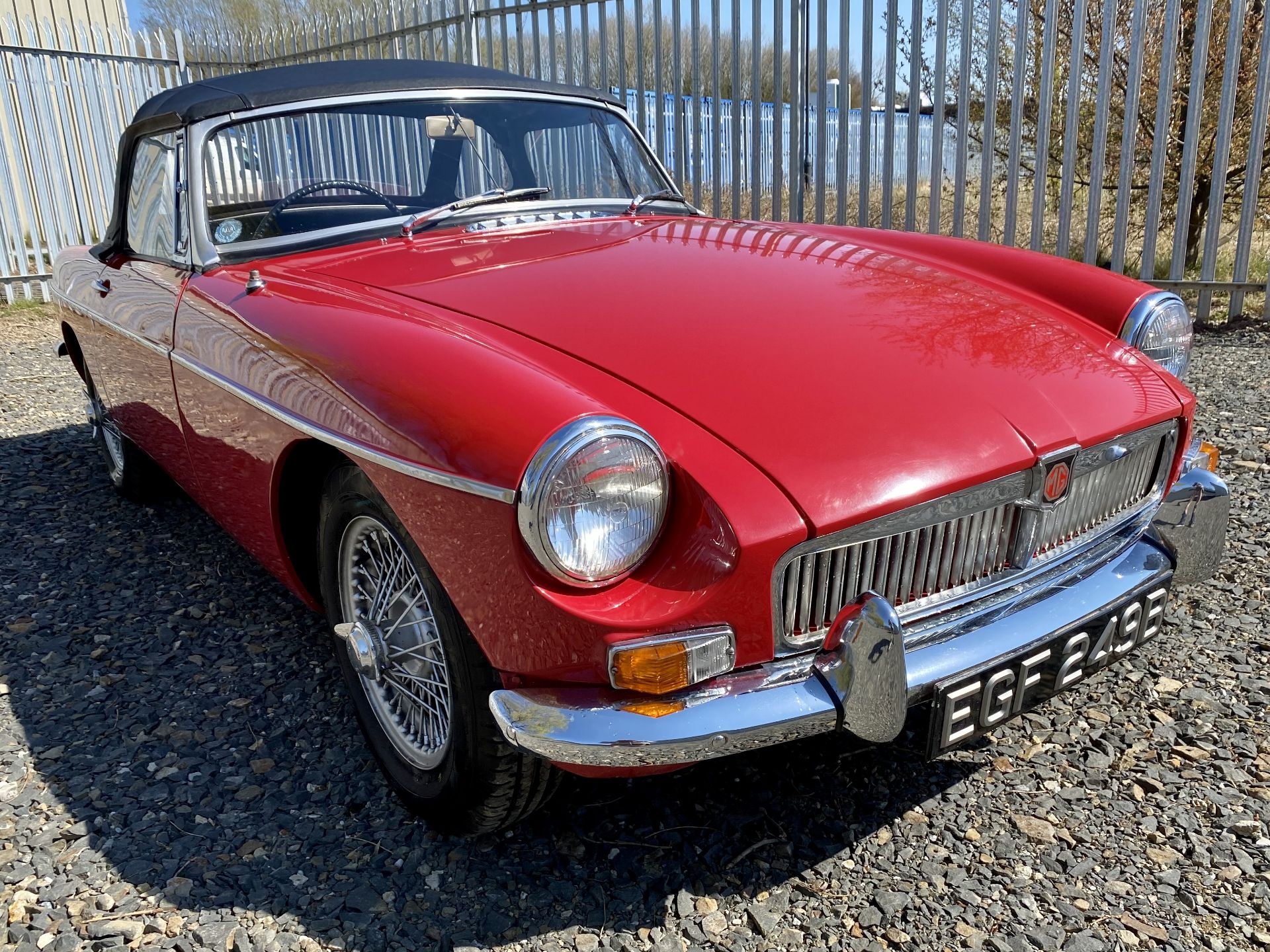 MGB Roadster - Image 16 of 60